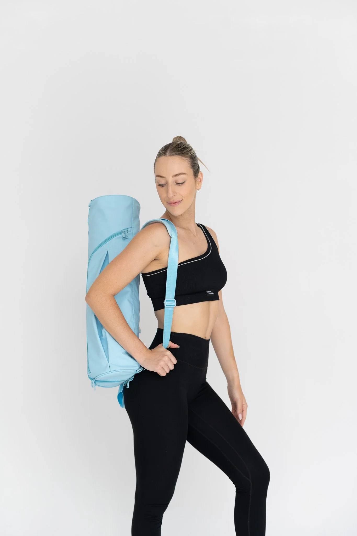 blue_7_oneshoulder.jpg