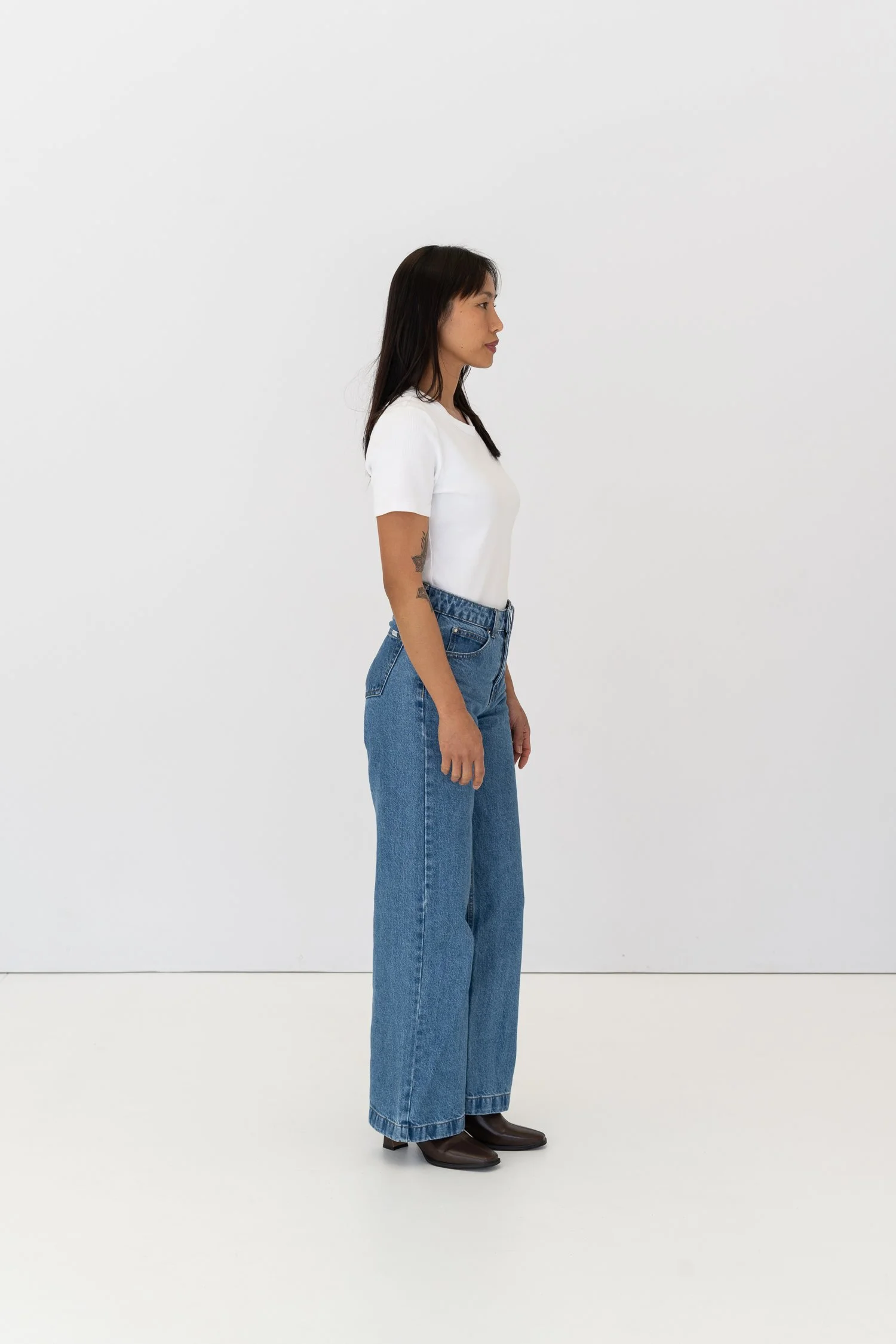 Model-Nizel-03.jpg