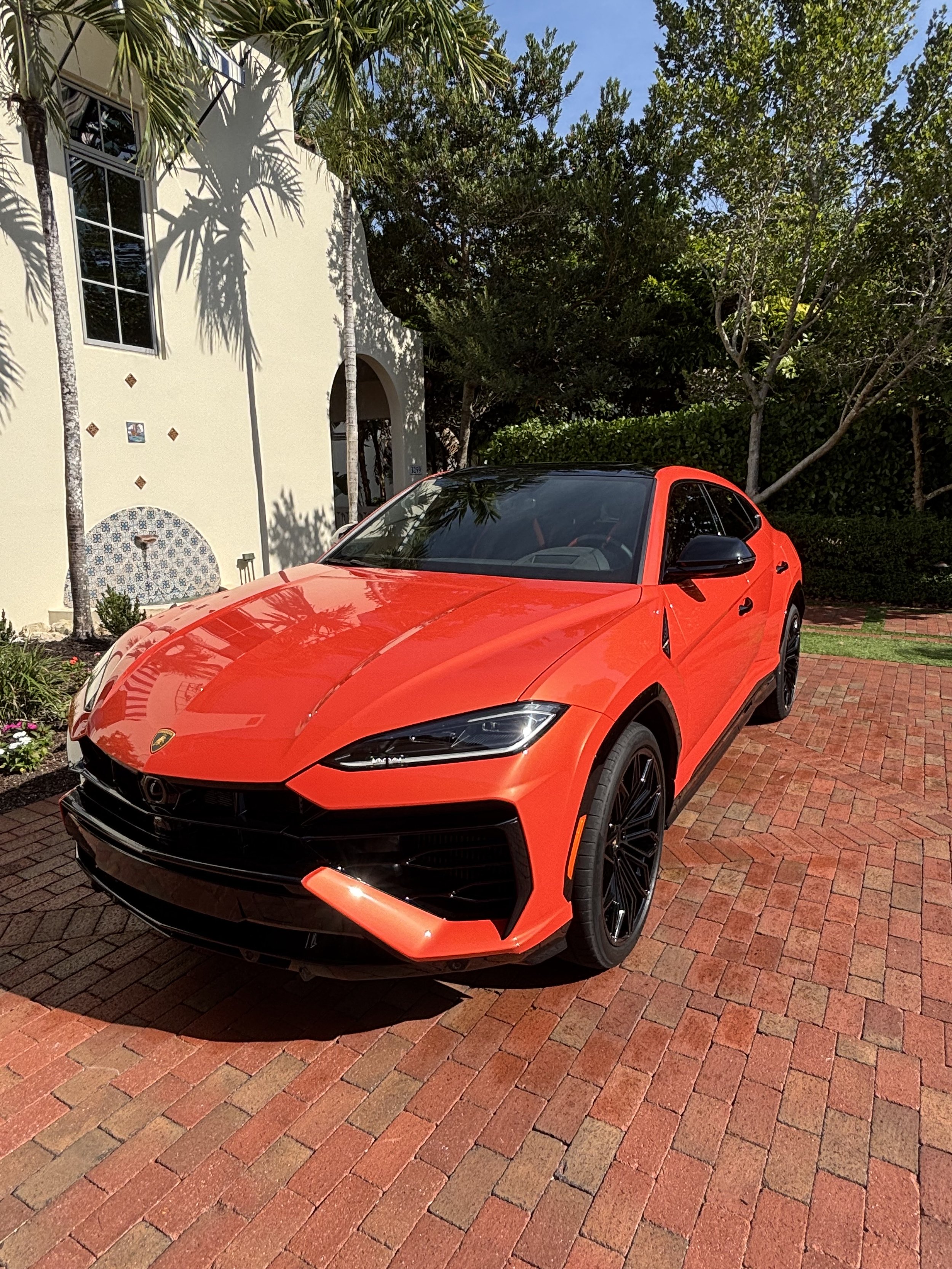 lamborghini-urus-orange-exterior-detail.jpeg