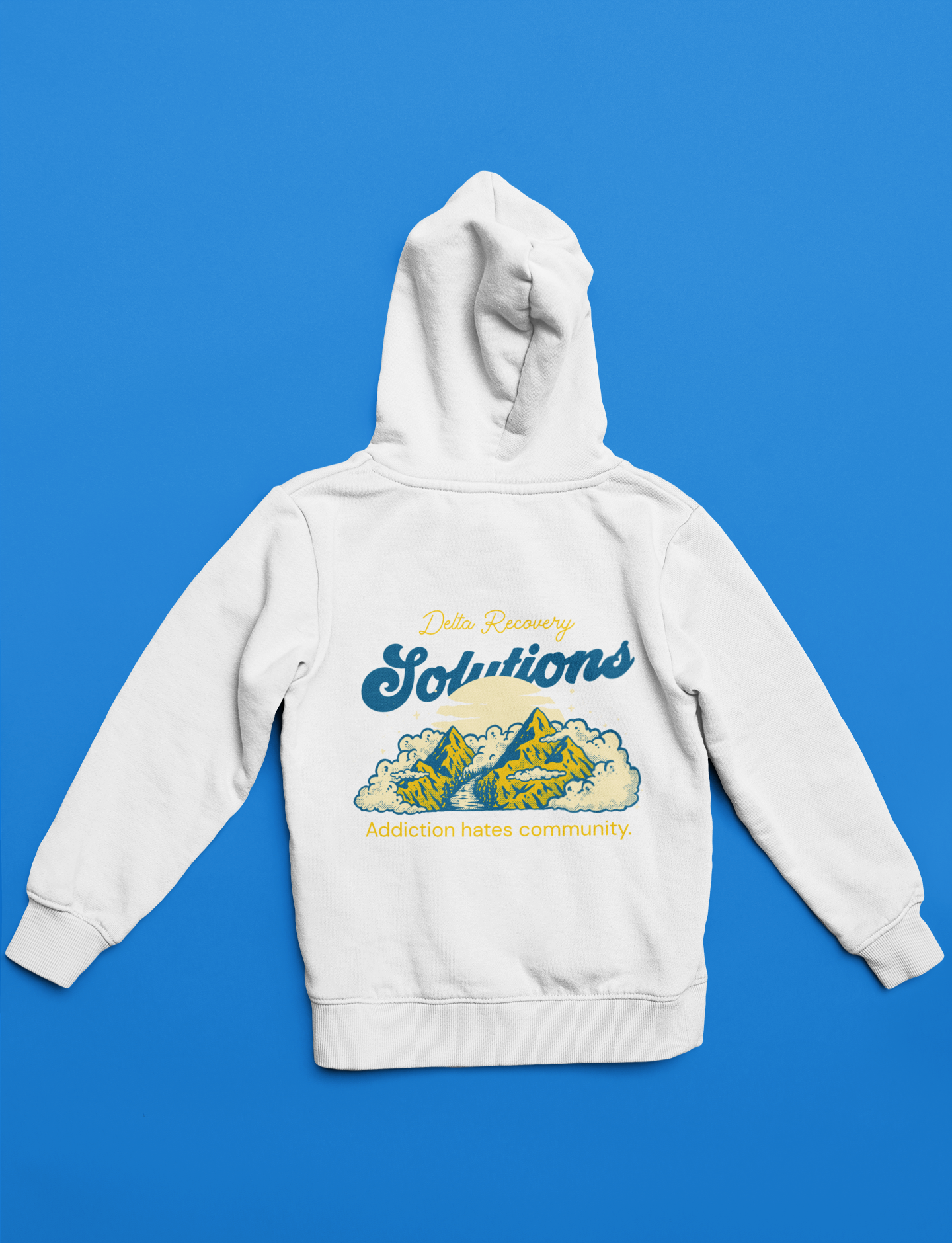 Hoodie with mountains and yeti logo.