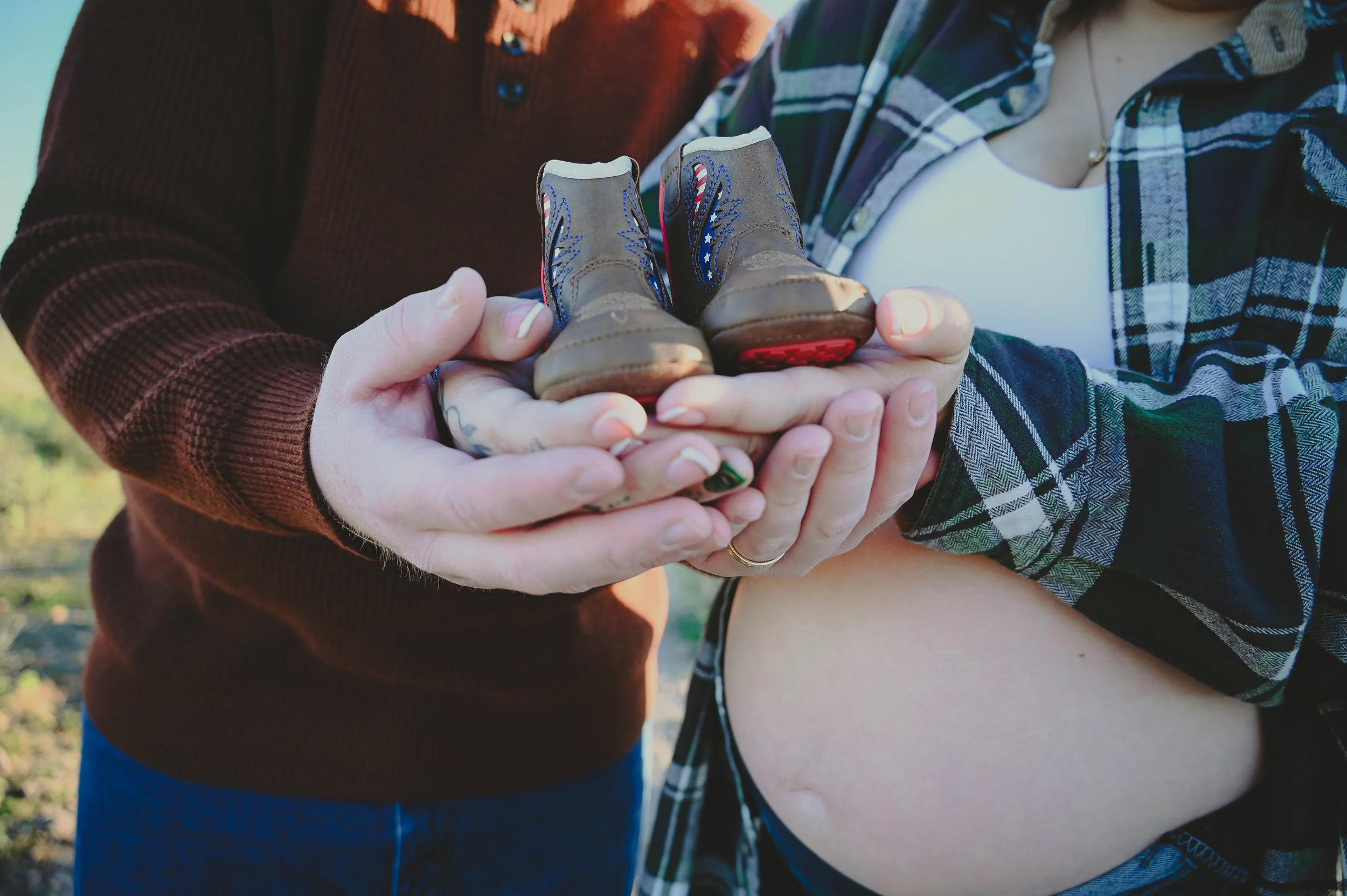 Kolten & Emily's Maternity Announcement