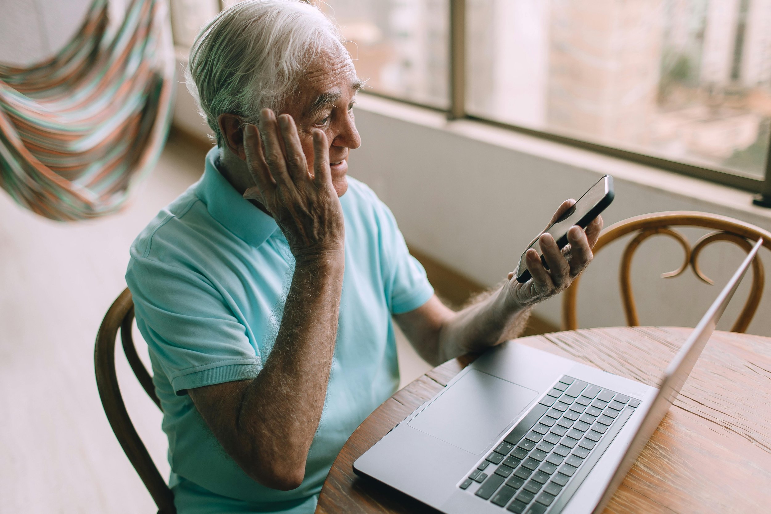 5 common tech frustrations for older adults and simple ways to fix them