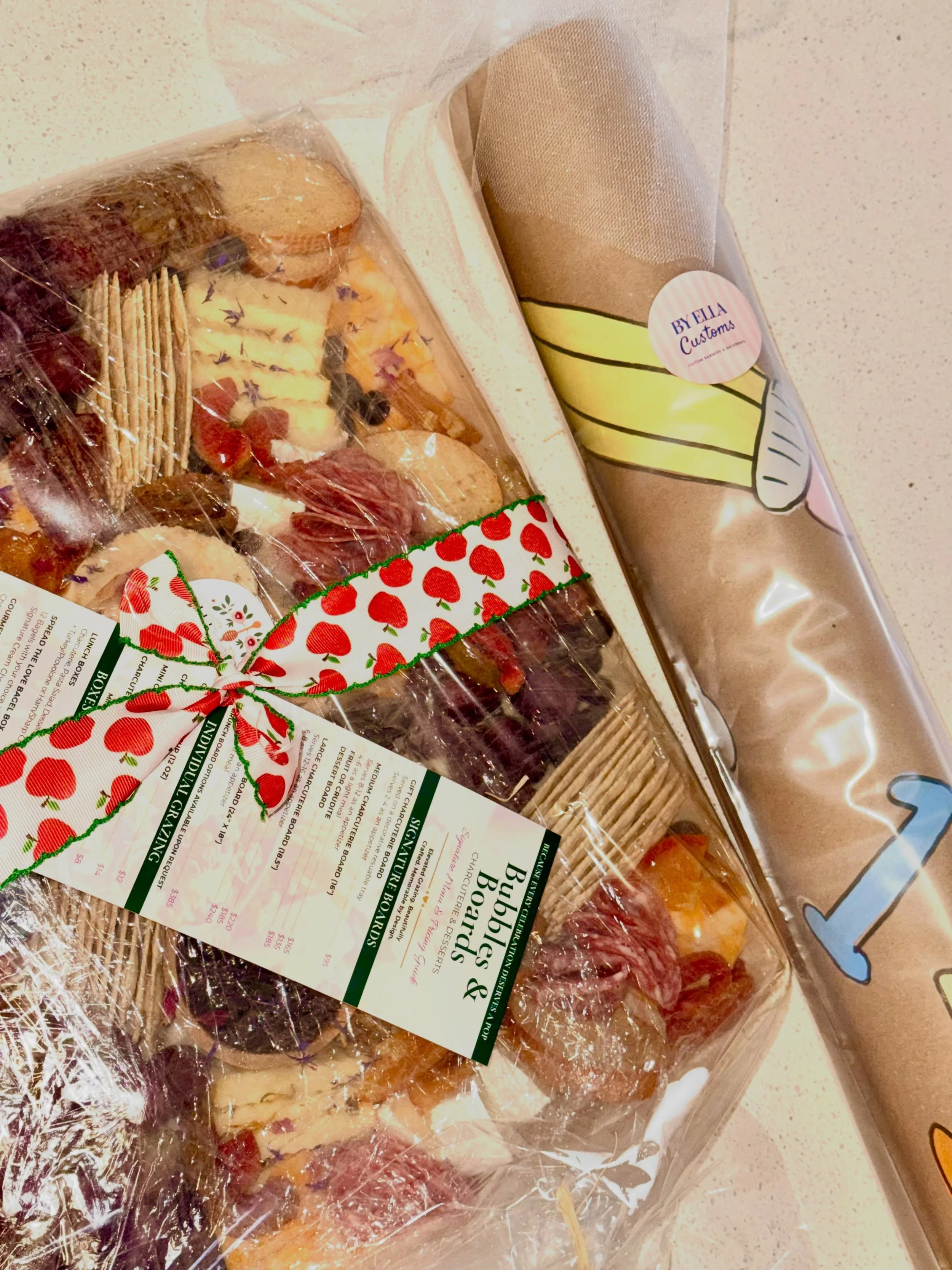 🍎 ✏️📓Teacher Giveaway officially DELIVERED! 

Congratulations to @audkbeltran nominated by @nicole_dillard and randomly selected by our electronic picker! 

A beautiful charcuterie-filled notebook tray by @bubbles.n.boards + the sweetest custom tea