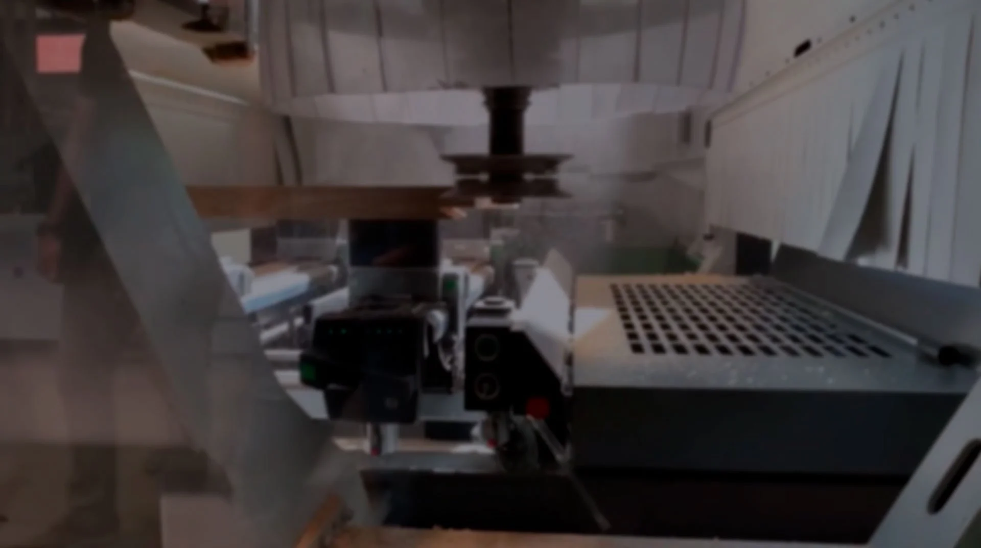 machine-commande-numerique-atelier-menuiserie-metrasud-toulouse.jpg