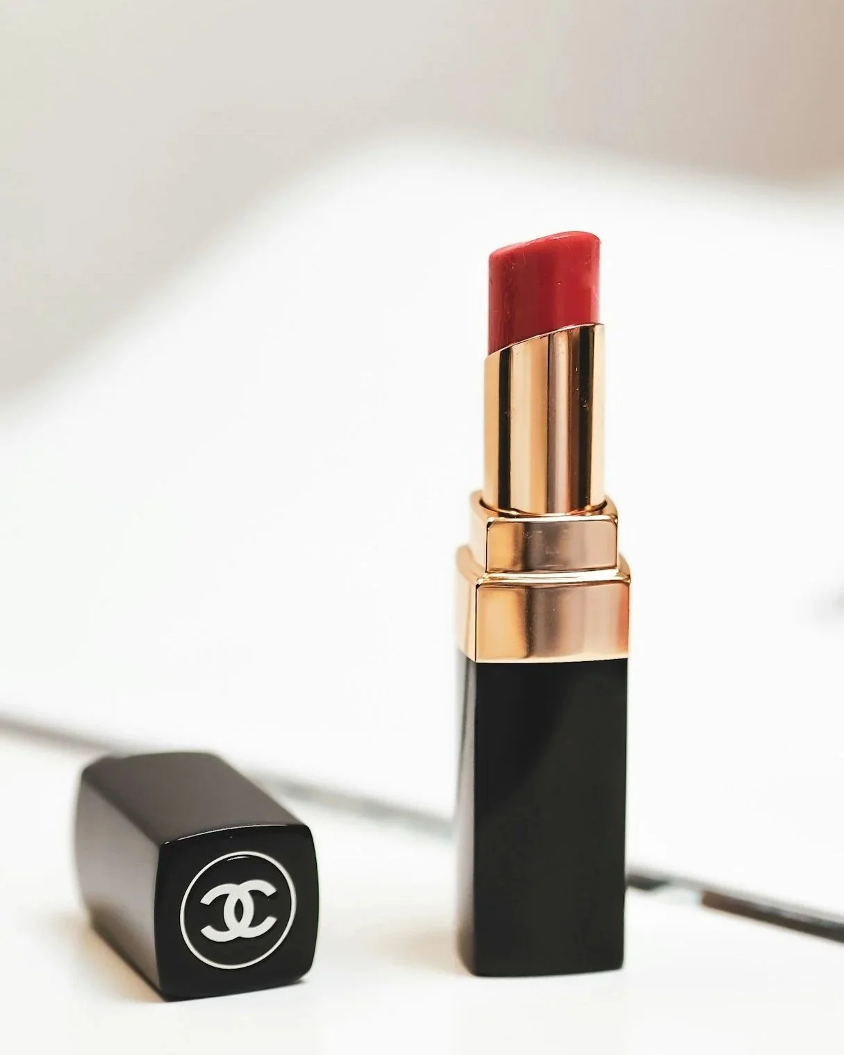 Why Dressing With Intention Changes How You Show Up (According to Psychology)