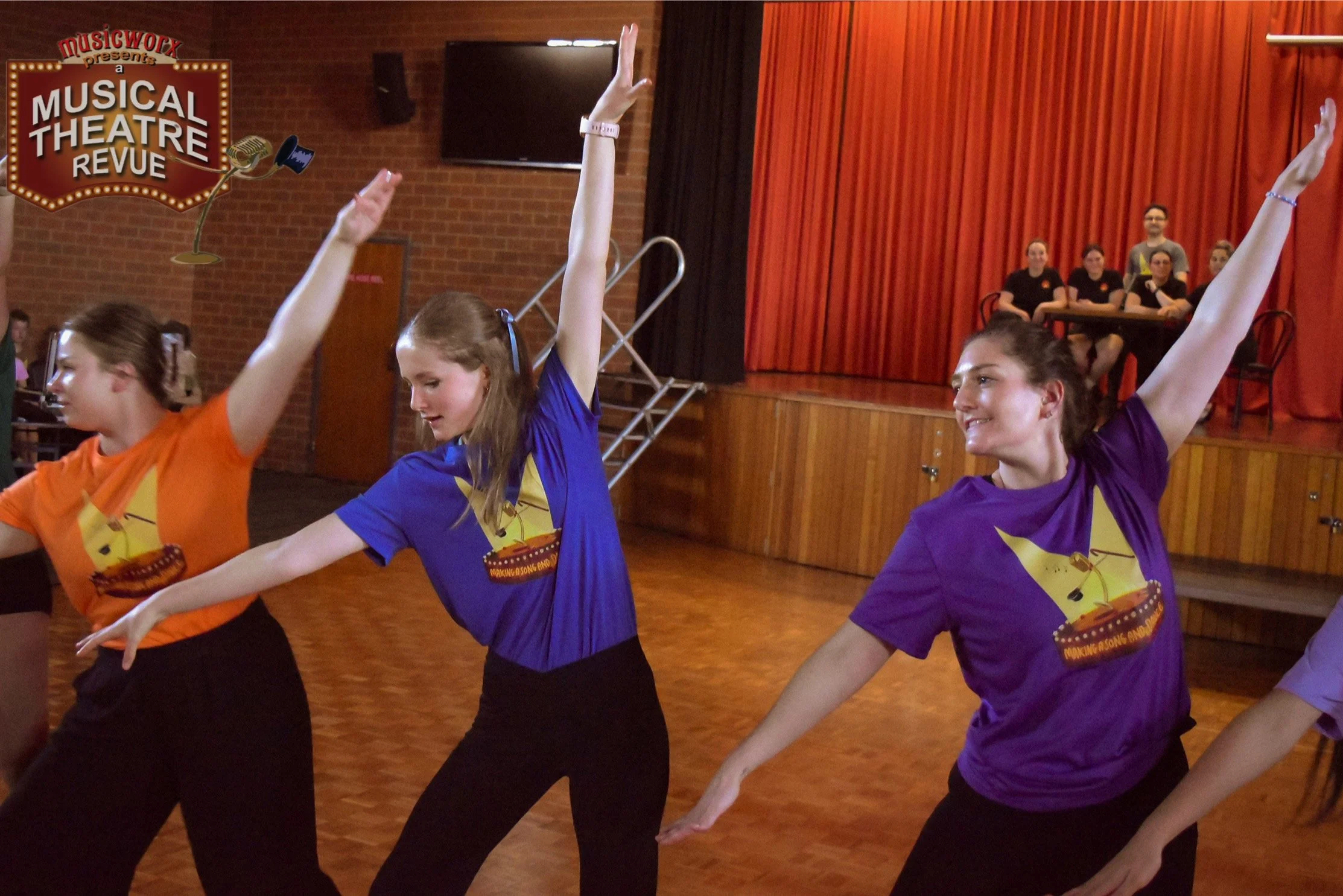 Revue Monday Rehersal-14.jpg