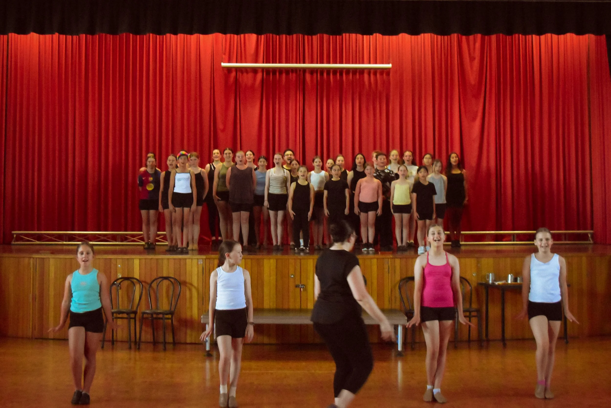 Revue Monday Rehersal-41.jpg