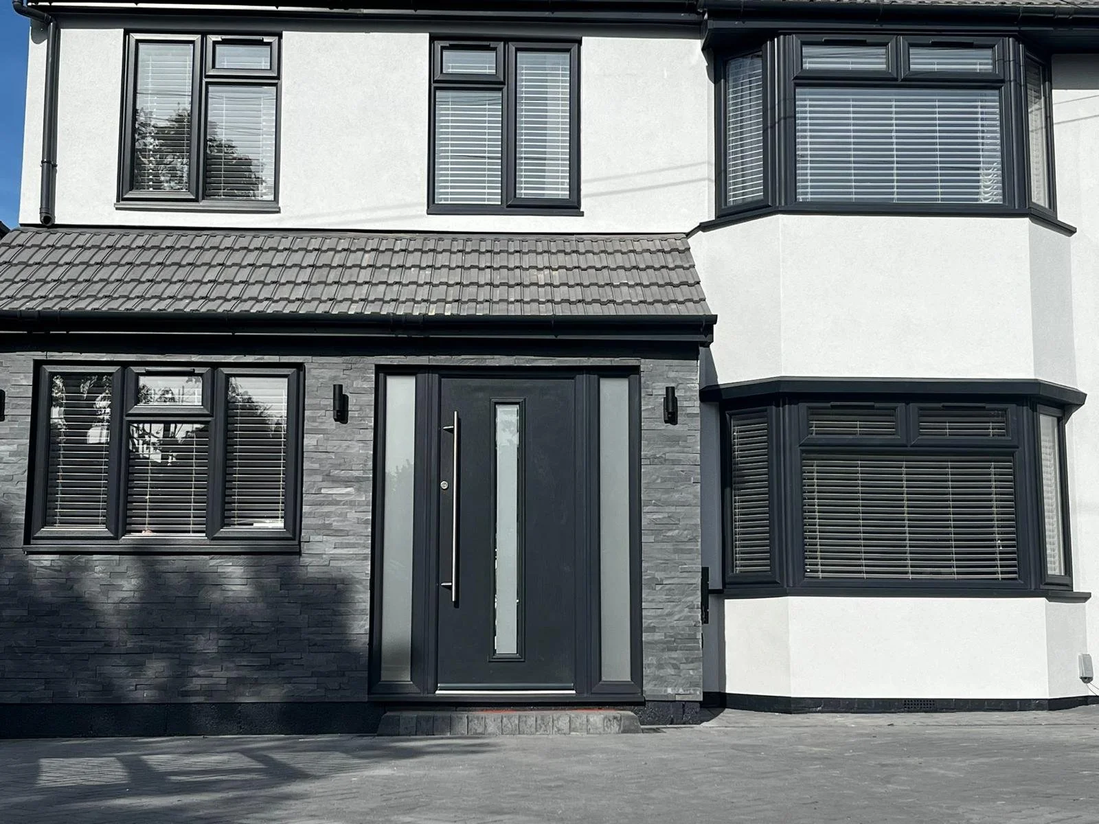 White render on a modern house in Tonbridge