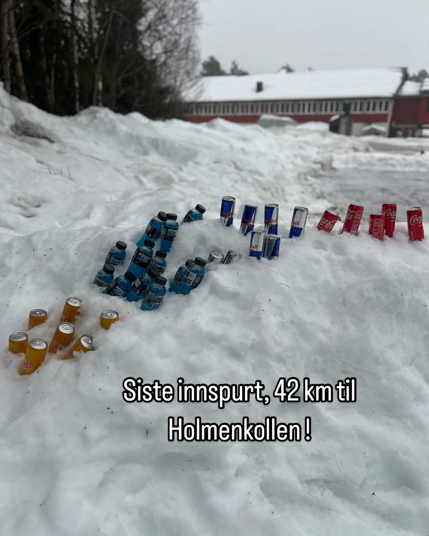 Litt sukker, koffein og drikke for de siste 42 km til Holmenkollen.