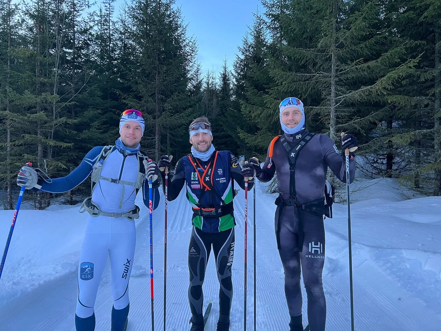 Da har vi Petter, Johan og Jens p&aring; vei fra Hunndalen. Gleder oss til rapport. Meget skarpe og gode forhold. 

Stor takk til alle som har tr&aring;kket l&oslash;yper etter all nedb&oslash;ren som kom ig&aring;r.