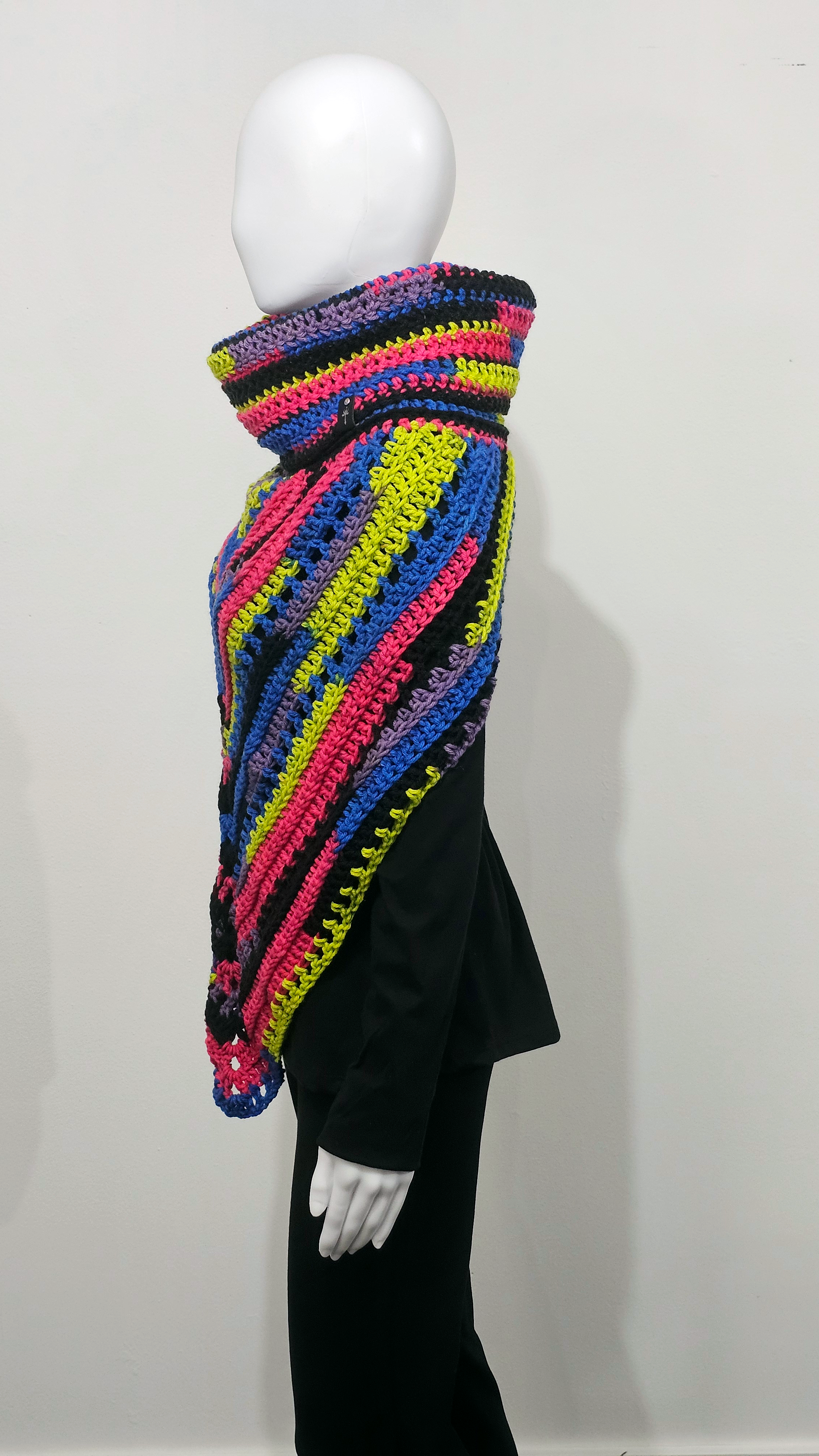 Neon lights side.png