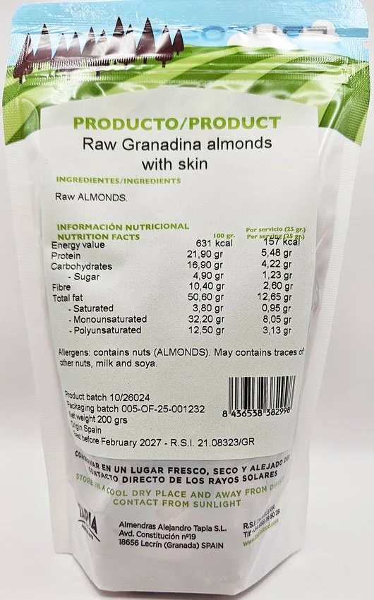 Raw_unskinned_almonds_ingredients.jpg