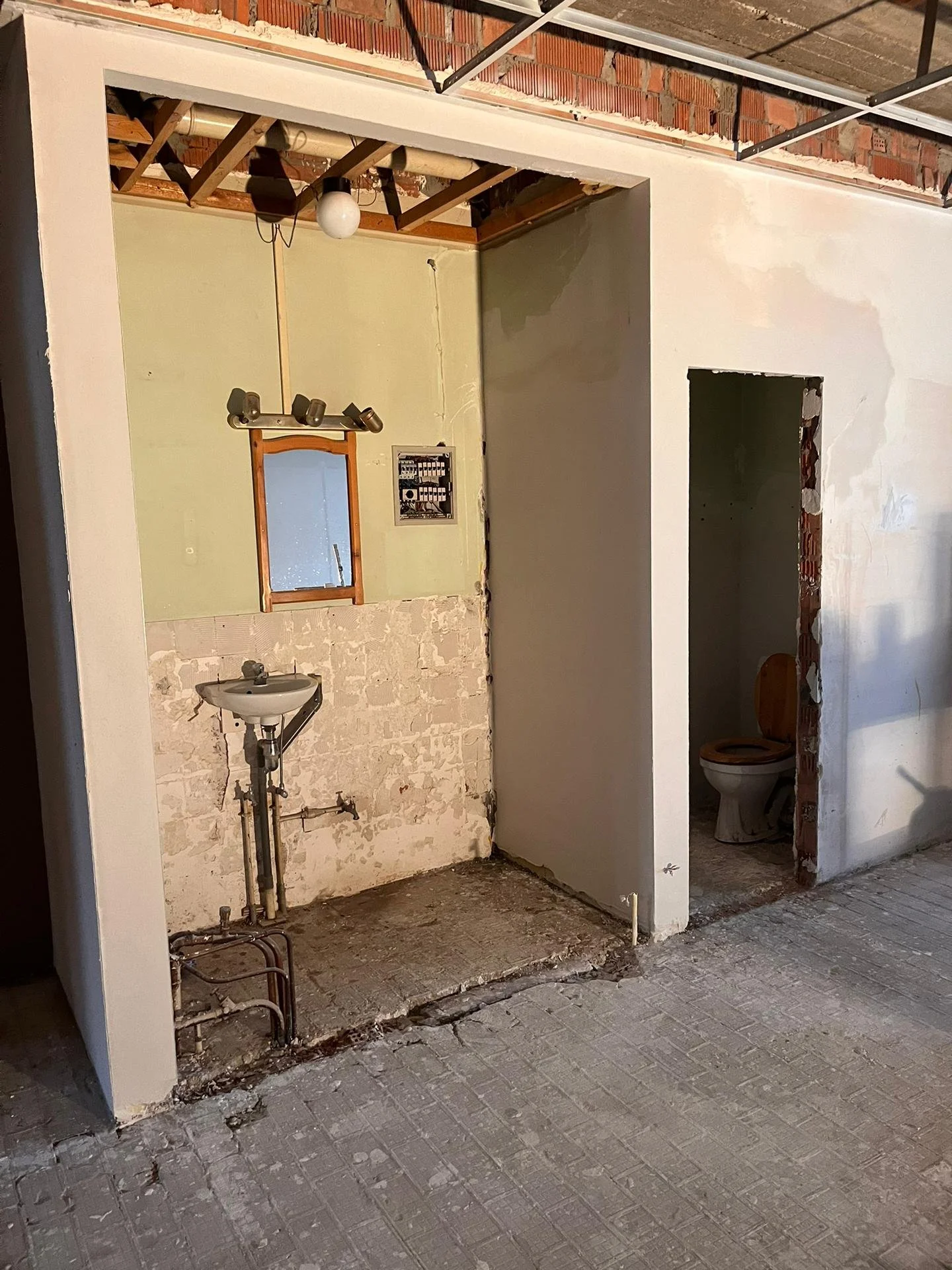 PHOTO-2023-02-16-19-42-18 (1).jpg