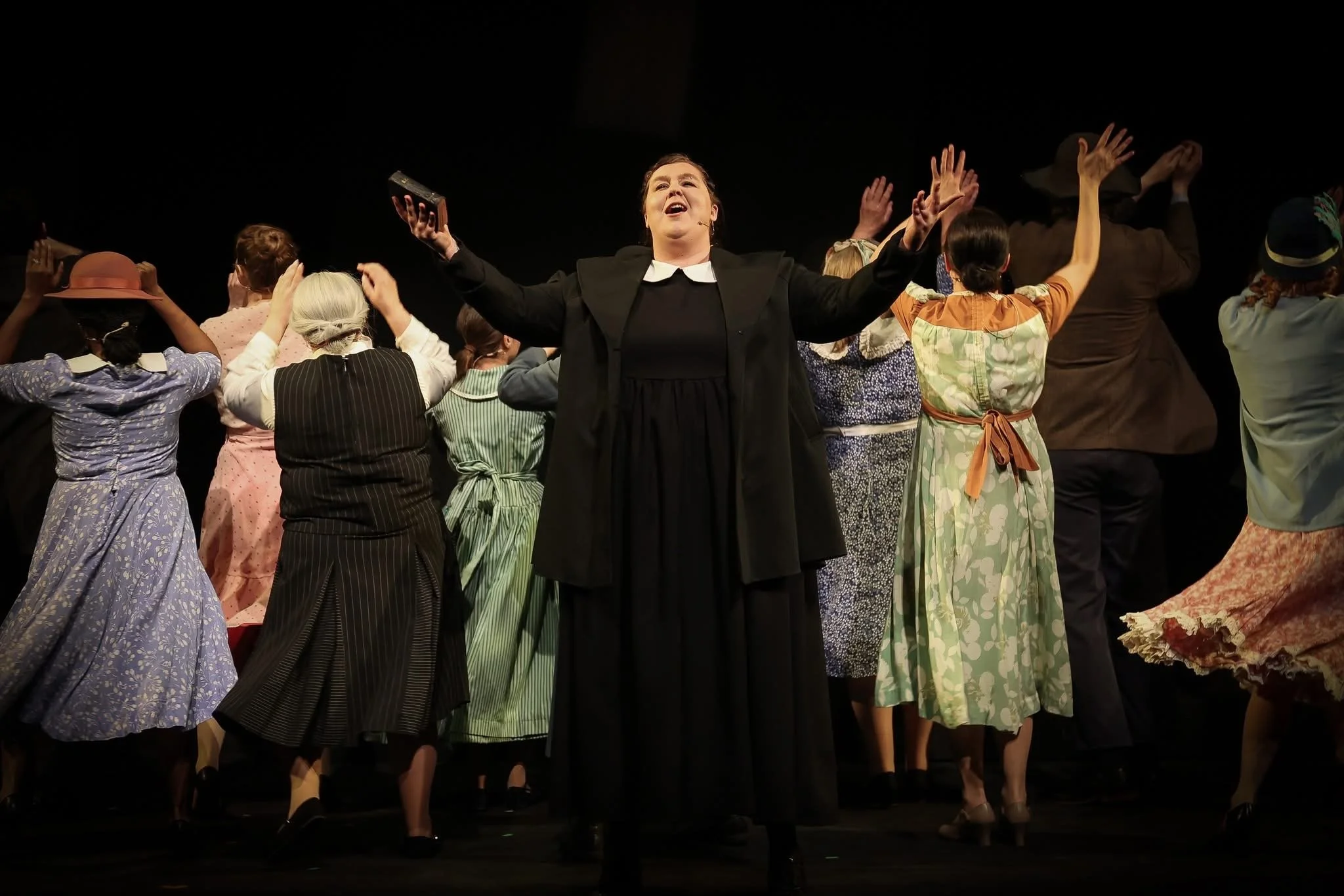 Amelia Bass as Preacher in Bonnie & Clyde