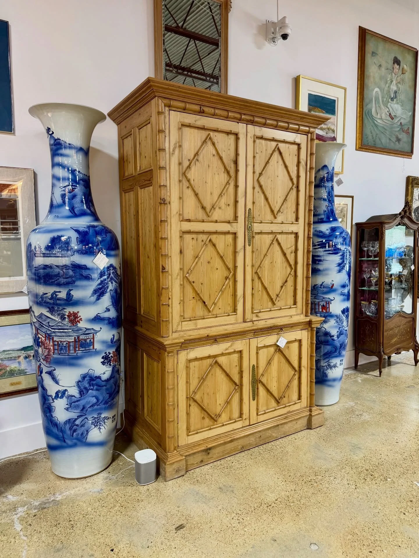 If you&rsquo;re going for a Ralph Lauren aesthetic, this is your piece!

Vintage faux bamboo pine linen press &mdash; let us know if you&rsquo;re interested in learning more and we&rsquo;ll message you.

#ralphlaurenaesthetic #vintagelinenpress #line