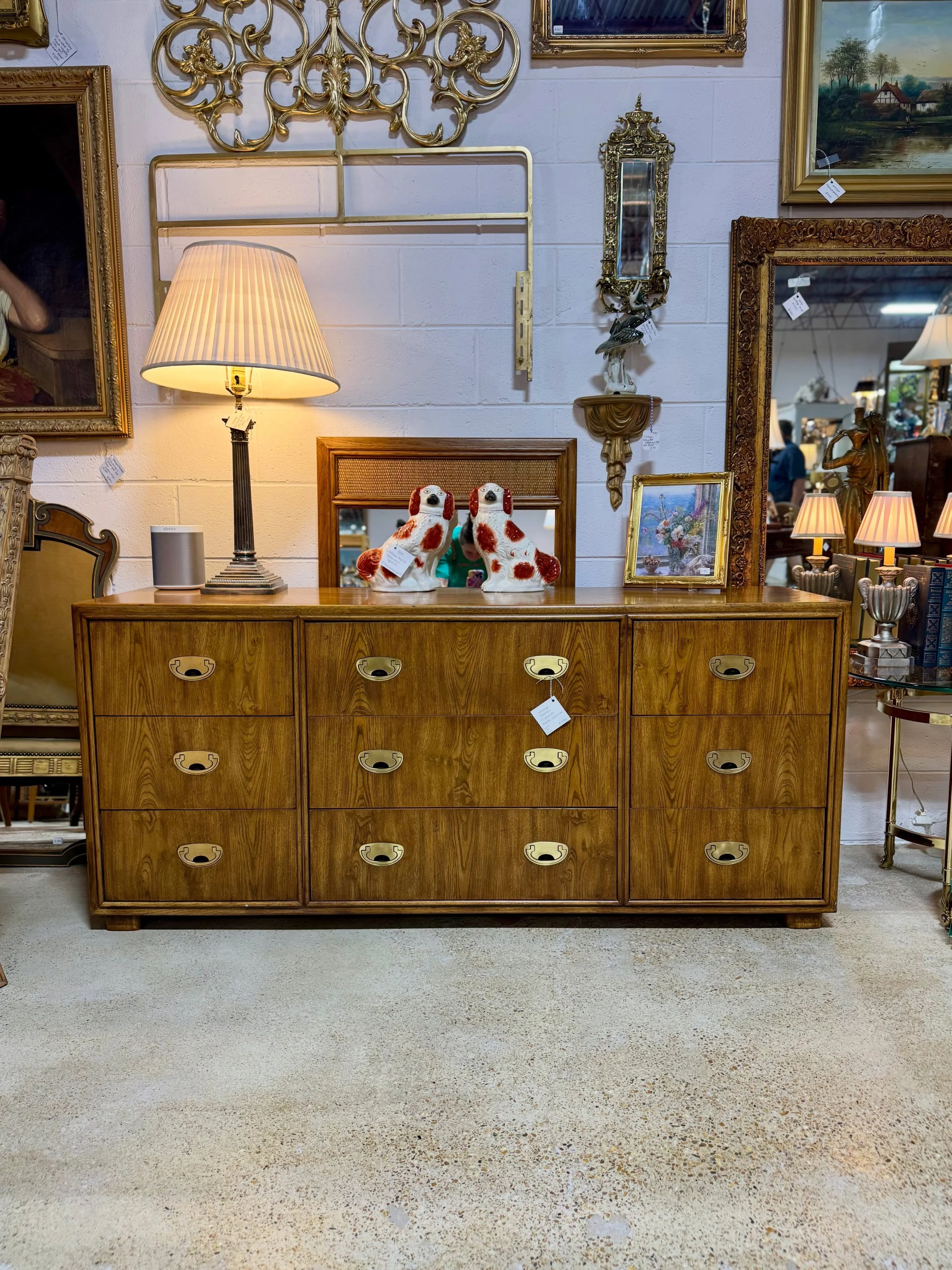 Vintage Drexel 9-drawer dresser and mirror 🤌

Comment here and let us know if you&rsquo;d like more information.

#Drexel #VintageFurniture #CircaChattanooga