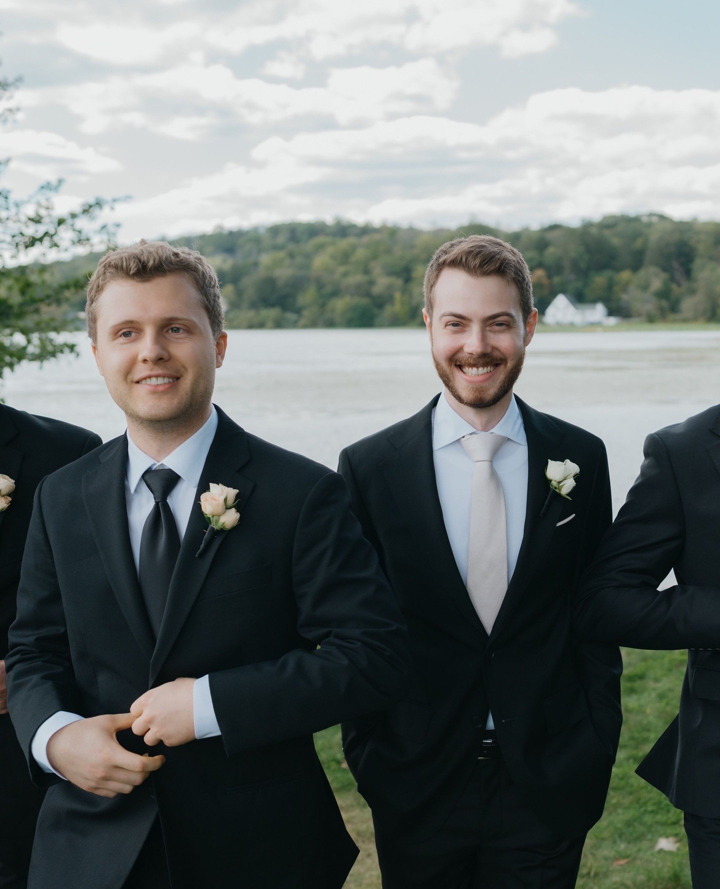 🌿⁠
⁠
at @northshorehouse⁠
Captured by the lovely @adamokimatsuphotography⁠
⁠
#wedding #weddinginspiration #weddingflowers #florist #flowers