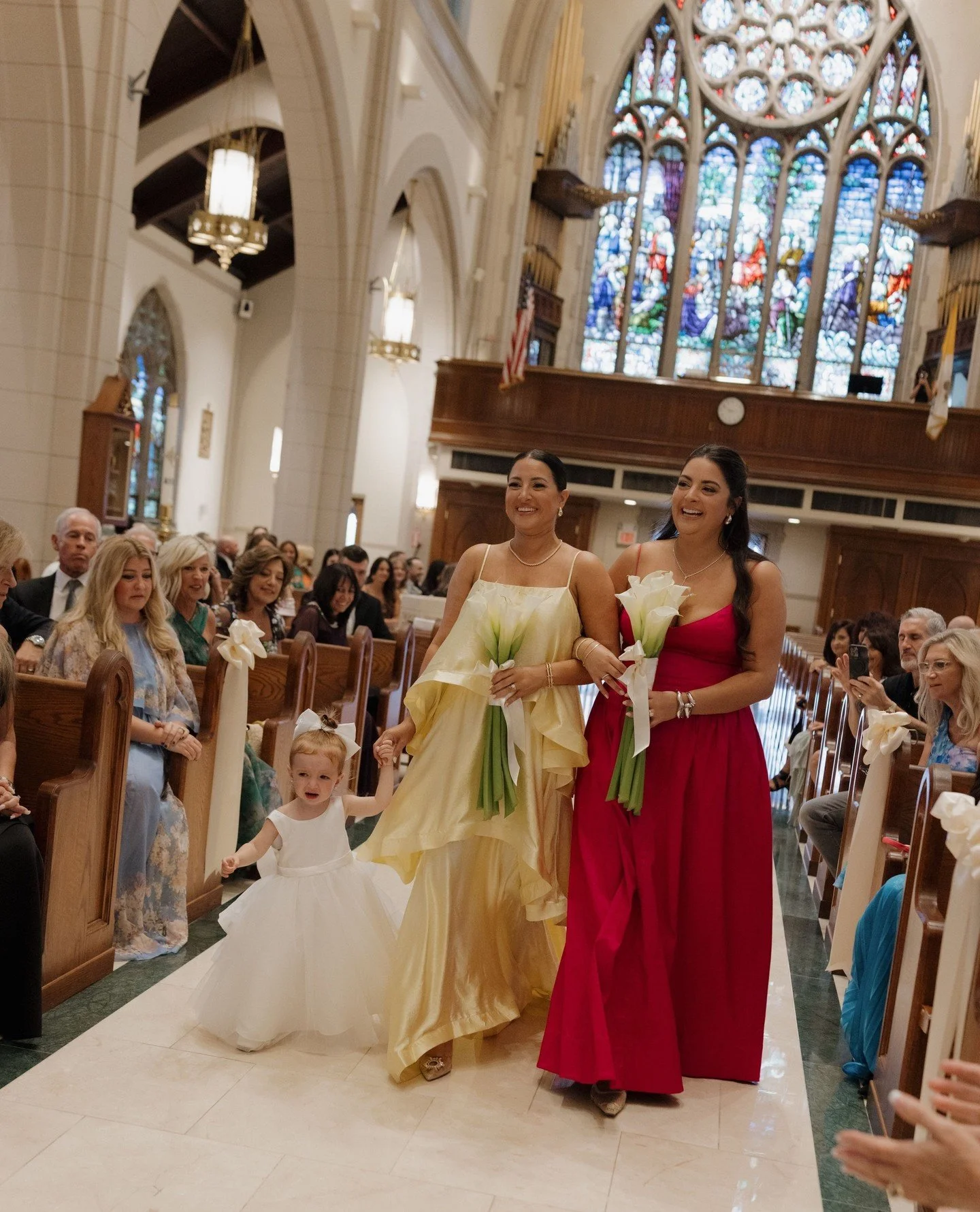 ⁠Glowing girls💫⁠
⁠
@therylandinn⁠
@laurenalatriste⁠
St Teresa of Avila Church⁠
⁠
#weddinginspiration #flowers #weddingflowers #florist #weddingdesign
