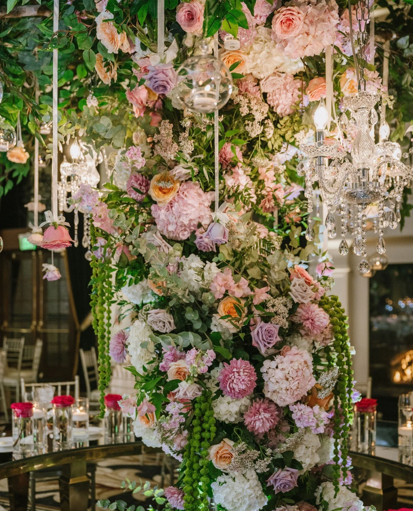 Sweet spaces⁠
⁠
@katetestaphotography⁠
@shadowbrooknj⁠
@jennyorsini⁠
@michelleeliseartistry⁠
@moniquelhuillier⁠
@offbeetproductions⁠
⁠
#weddinginspiration #flowers #weddingflowers #florist⁠