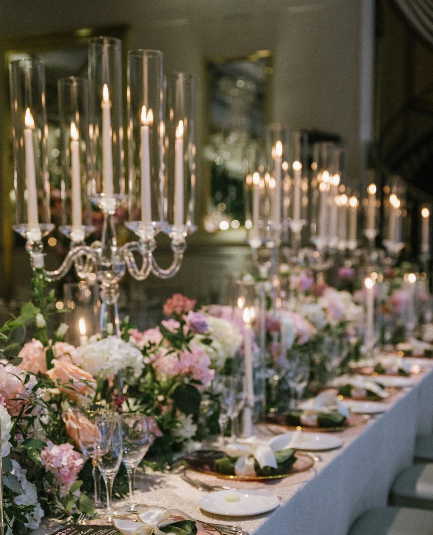 Every view is the best view⁠
⁠
@katetestaphotography⁠
@shadowbrooknj⁠
@jennyorsini⁠
@michelleeliseartistry⁠
@moniquelhuillier⁠
@offbeetproductions⁠
⁠
#weddinginspiration #flowers #weddingflowers #florist⁠