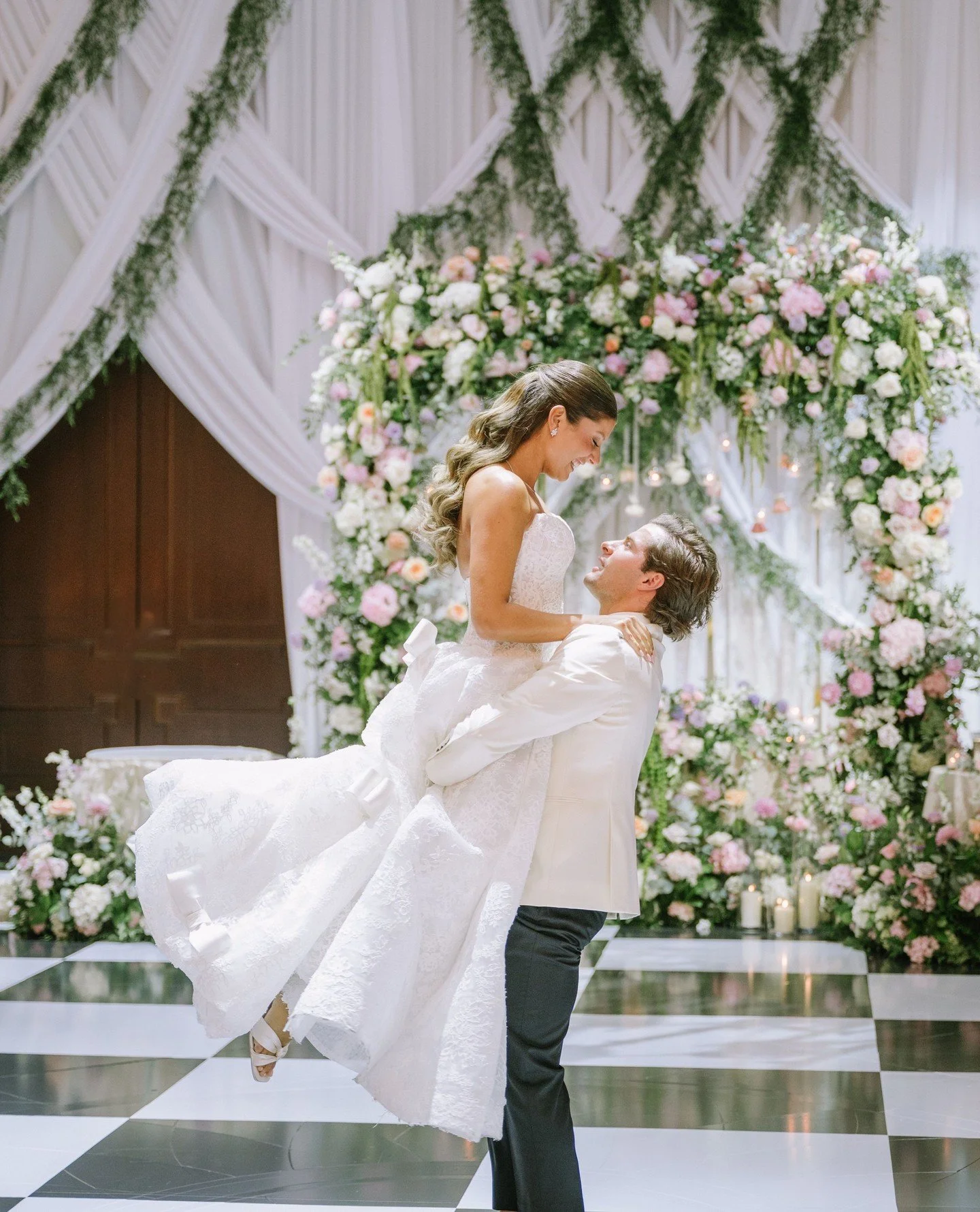 Full gallery on our website, link in bio!⁠
⁠
@katetestaphotography⁠
@shadowbrooknj⁠
@jennyorsini⁠
@michelleeliseartistry⁠
@moniquelhuillier⁠
@offbeetproductions⁠
⁠
#weddinginspiration #flowers #weddingflowers #florist⁠