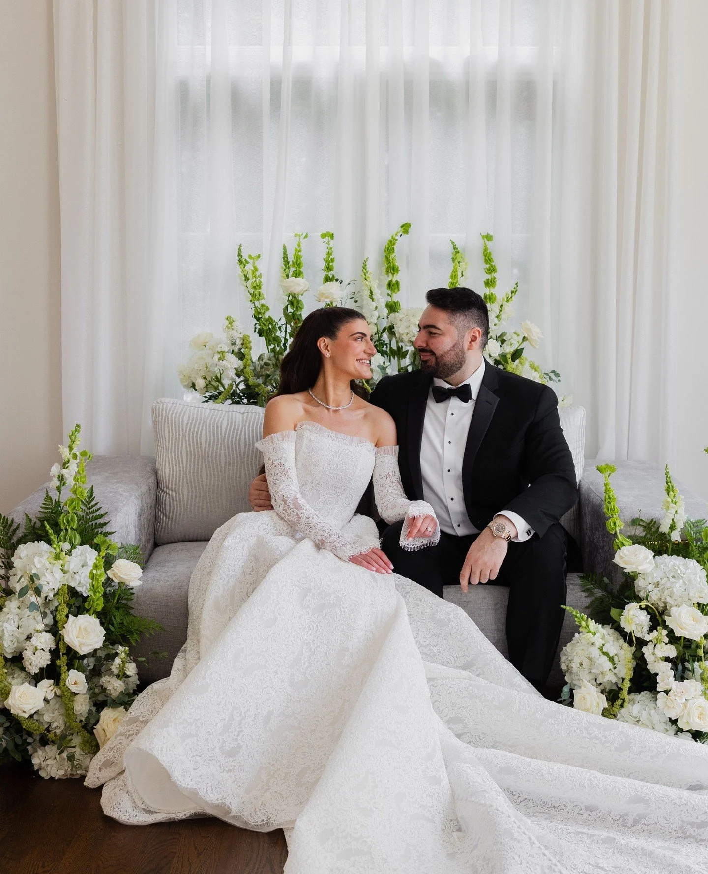 Anna &amp; Alek⁠
⁠
@peachphotographynj⁠
@florentinegardensnj⁠
⁠
#wedding #weddinginspiration #weddingflowers #florist #floraldesigner