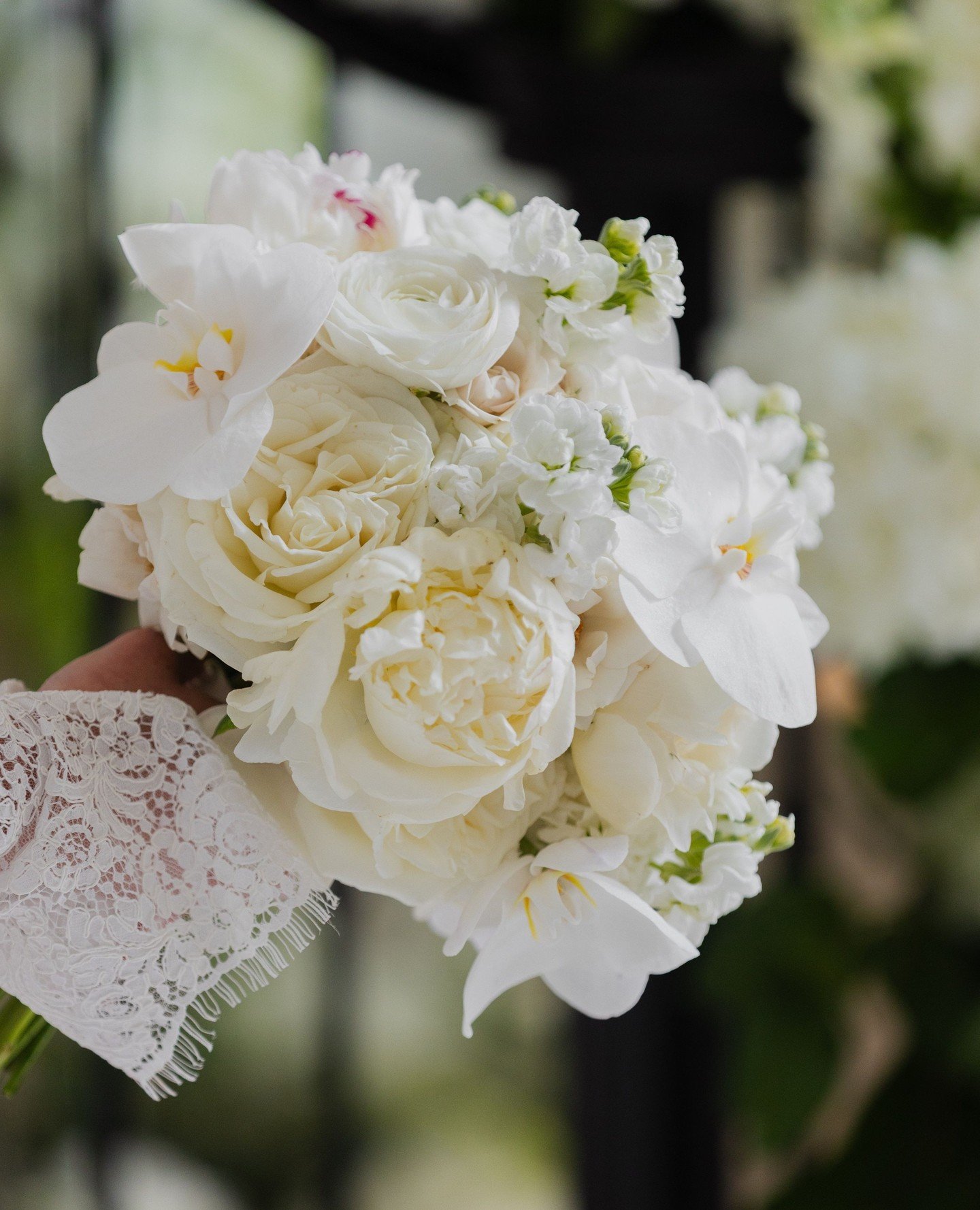 Could stare at her forever and ever⁠
⁠
@peachphotographynj⁠
@florentinegardensnj⁠
⁠
#wedding #weddinginspiration #weddingflowers #florist #floraldesigner ⁠