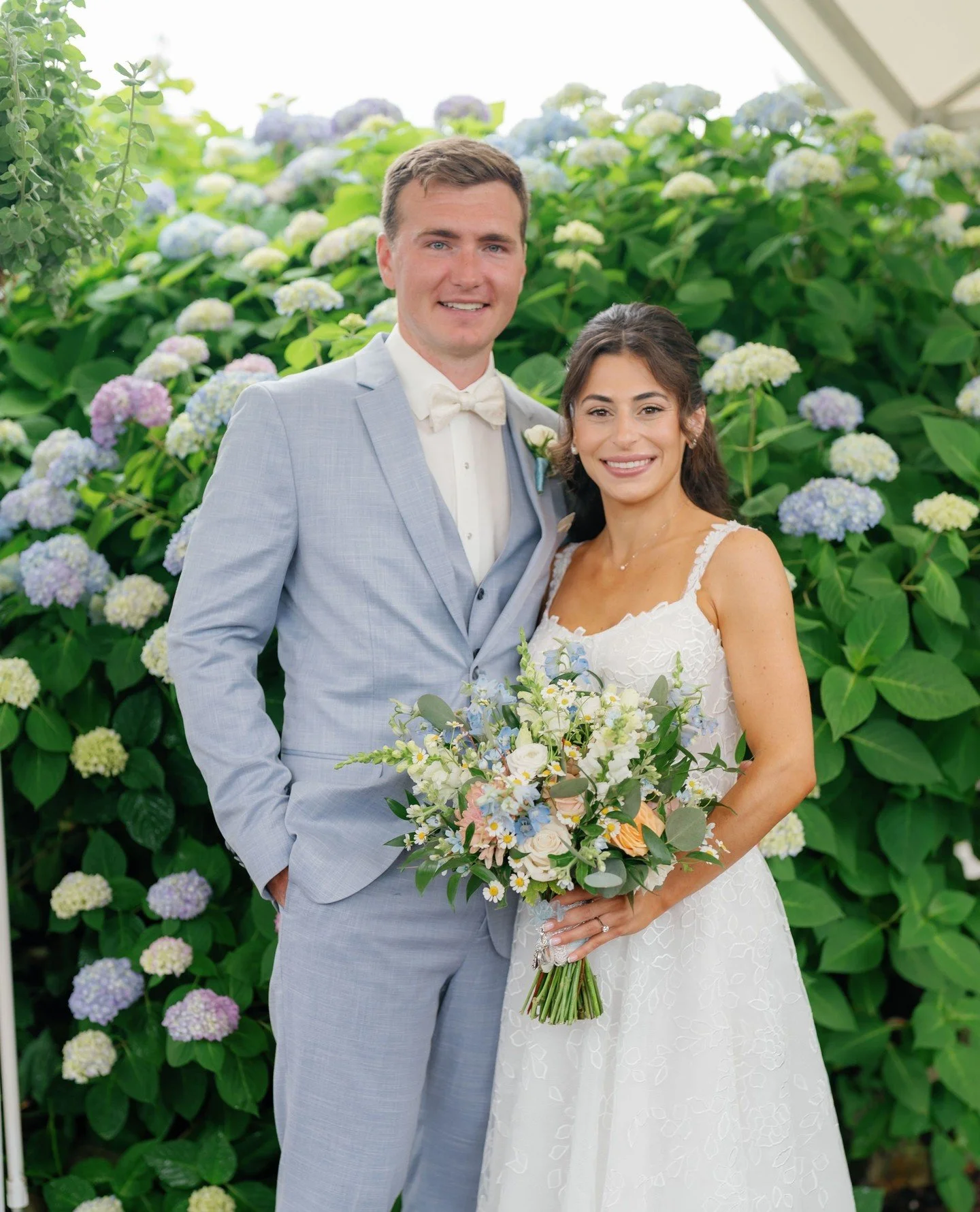Julia &amp; Ryan ⁠
⁠
@magdalenastudios⁠
@mallardislandestate⁠
⁠
#flowers #weddingflowers #weddinginspiration #florist #wedding