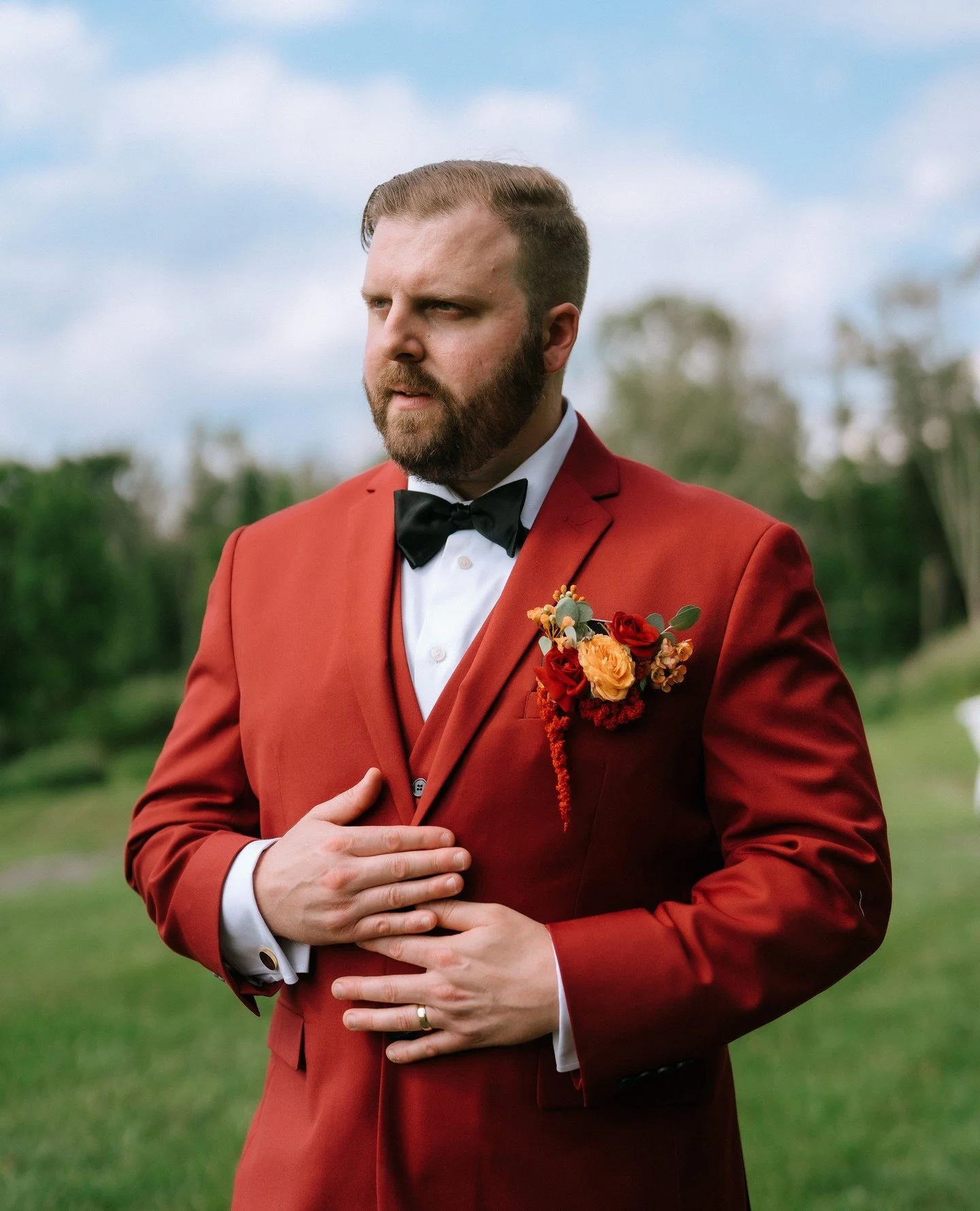 Our handsome groom, and the coolest boutonniere ⁠
⁠
@ellestudios⁠
@bearbrookvalley⁠
⁠
#wedding #weddinginspiration #weddingflowers #flowers #florist