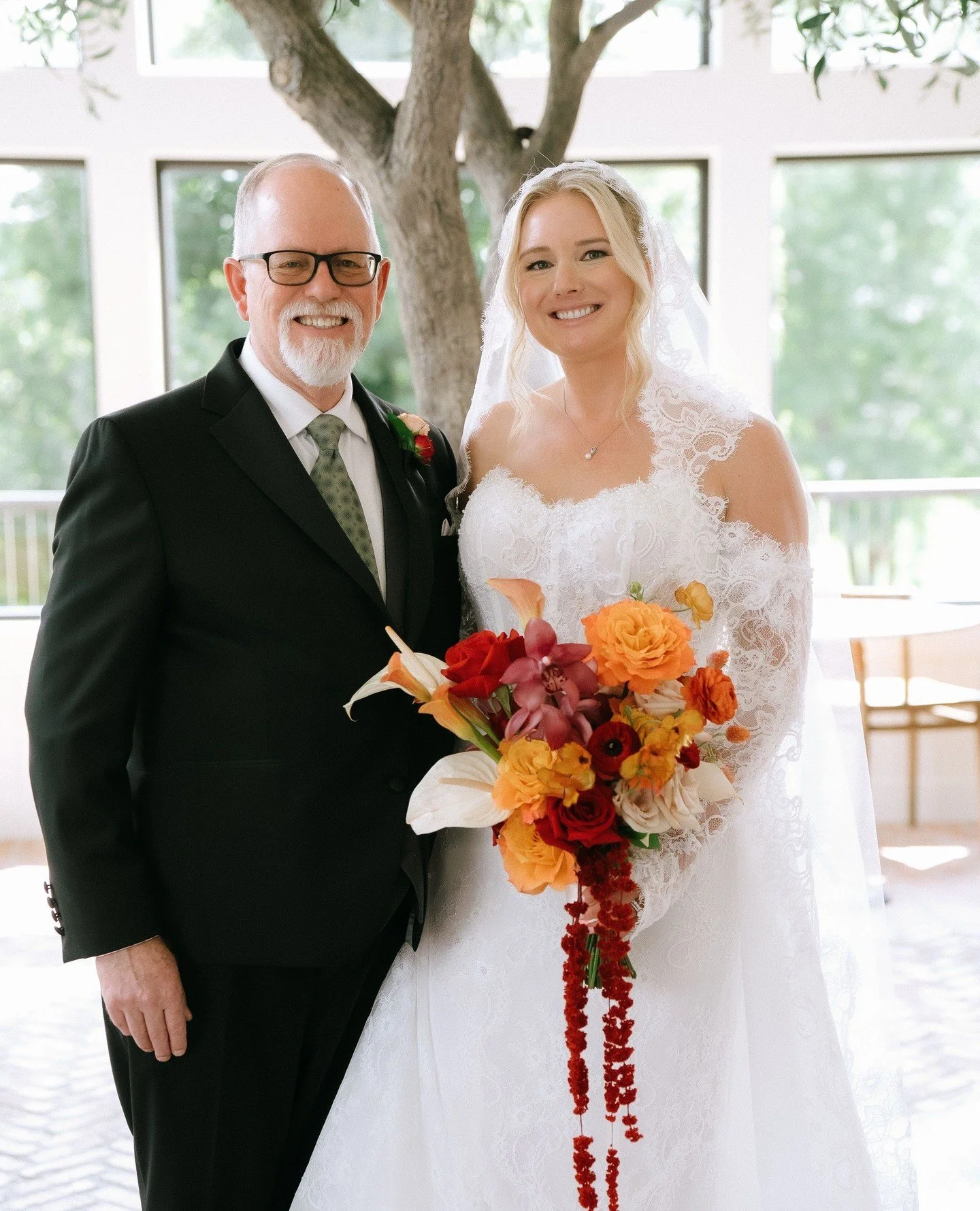 ⁠
⁠
@ellestudios⁠
@bearbrookvalley⁠
⁠
#wedding #weddinginspiration #weddingflowers #flowers #florist