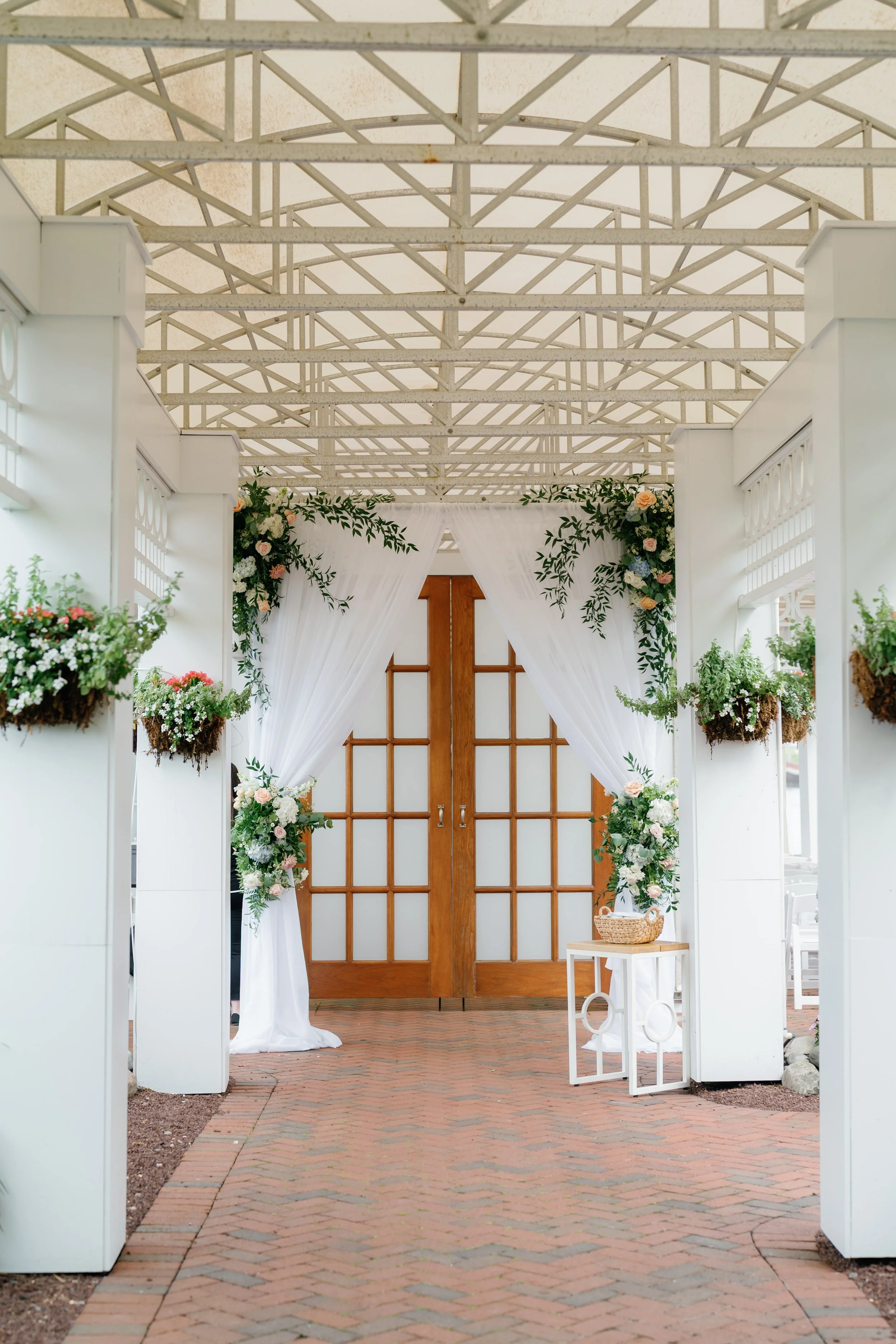 MagdalenaStudios_JulianRyan_Wedding-19.jpg