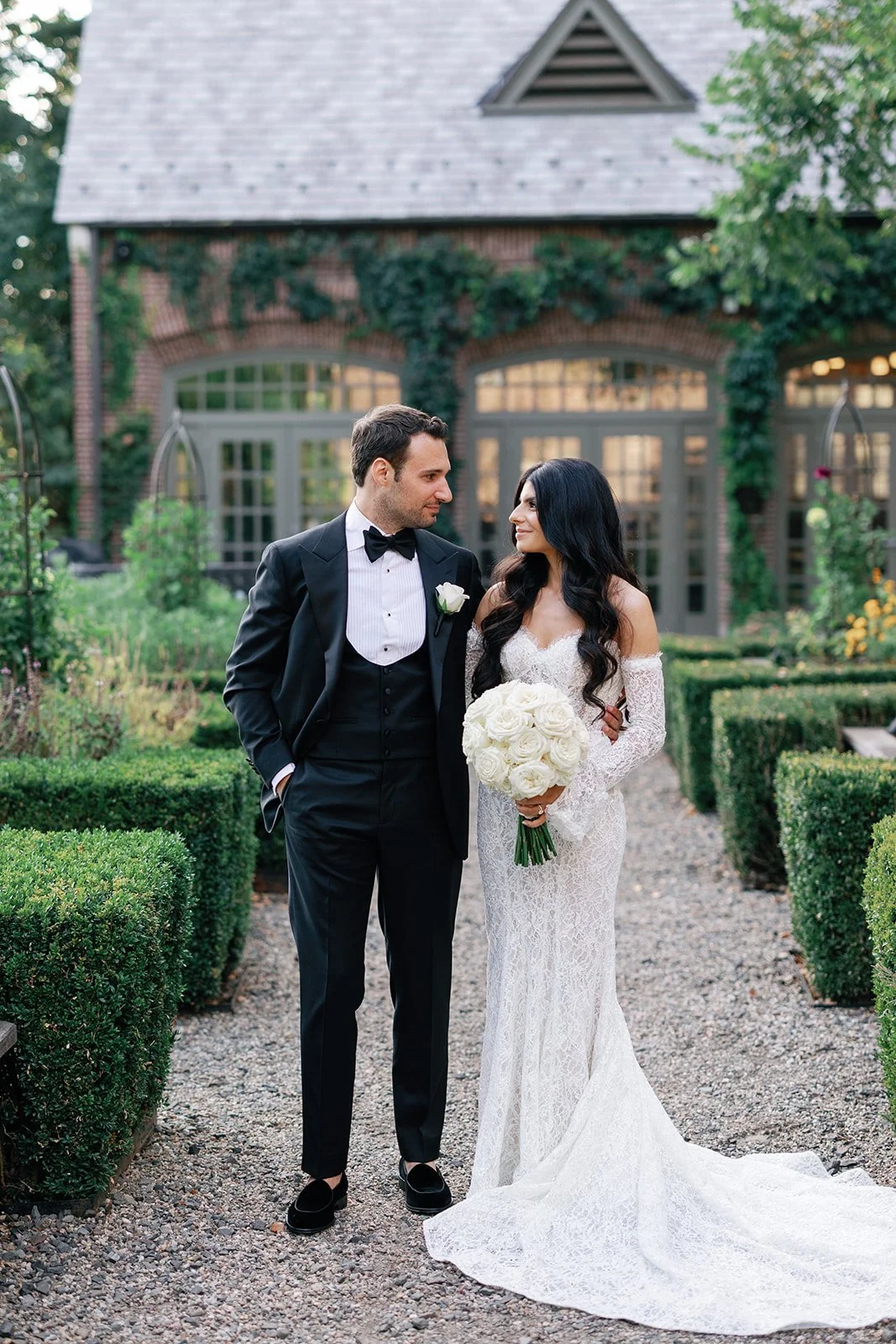 07. Olivia and Anthony_Husband and Wife Portraits_0004.jpg