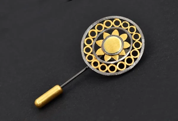 helios brooch black+gold-DSC_3068(72dpi).jpg