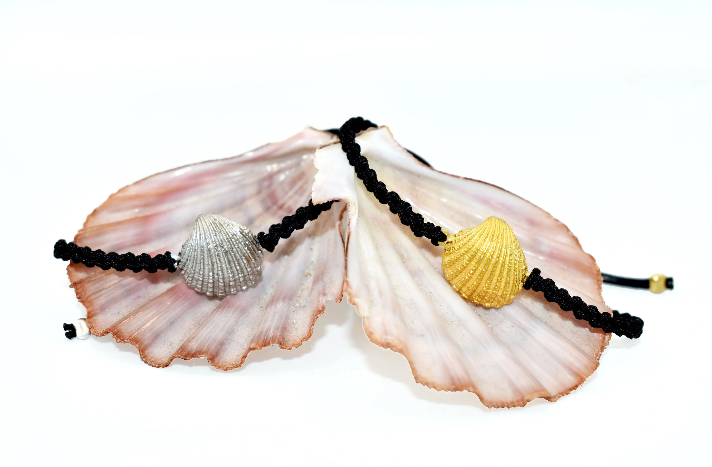 small shell bracelet gold & platinum-DSC_4867.jpg