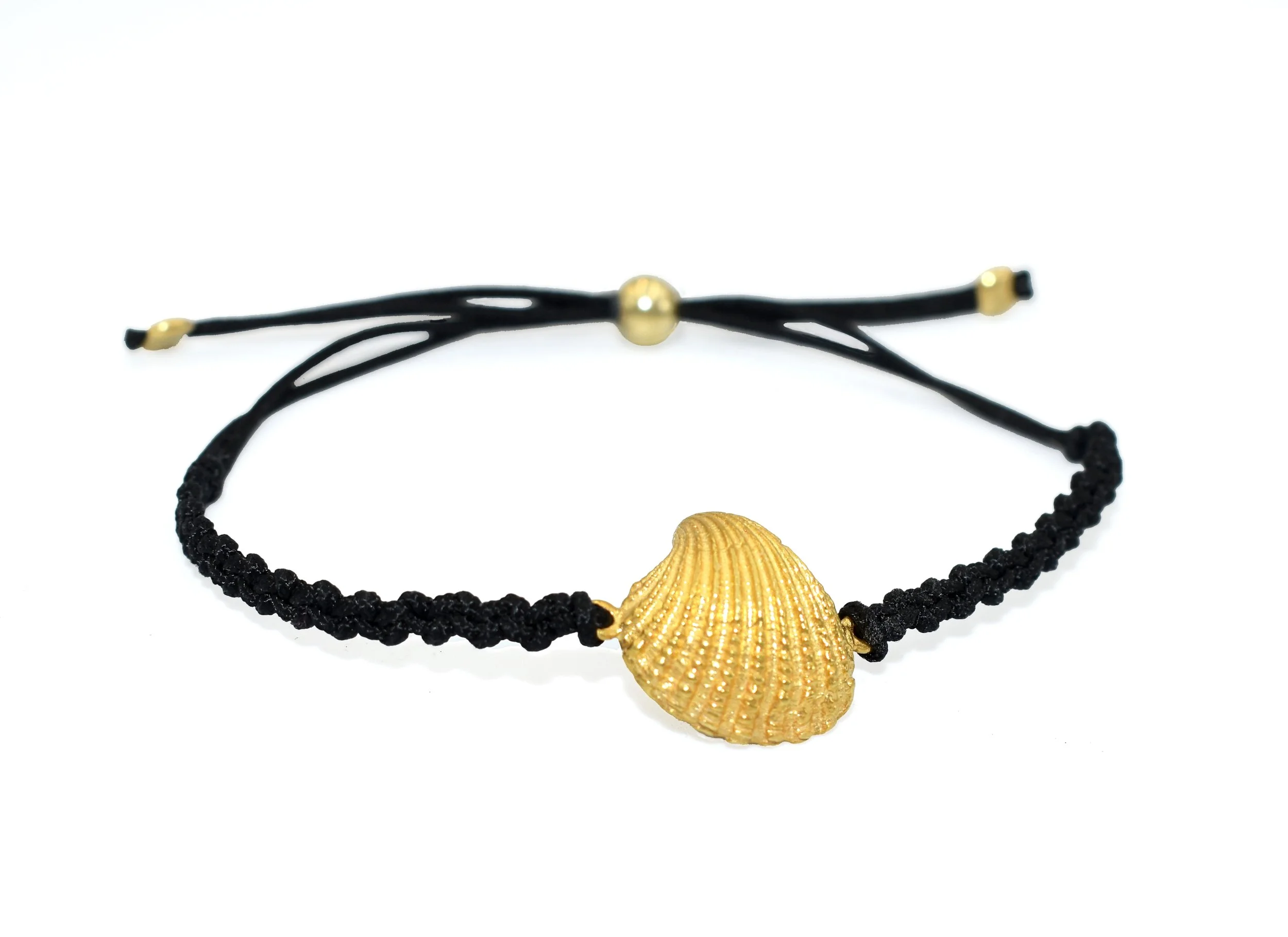 small shell bracelet gold-DSC_4889.jpg
