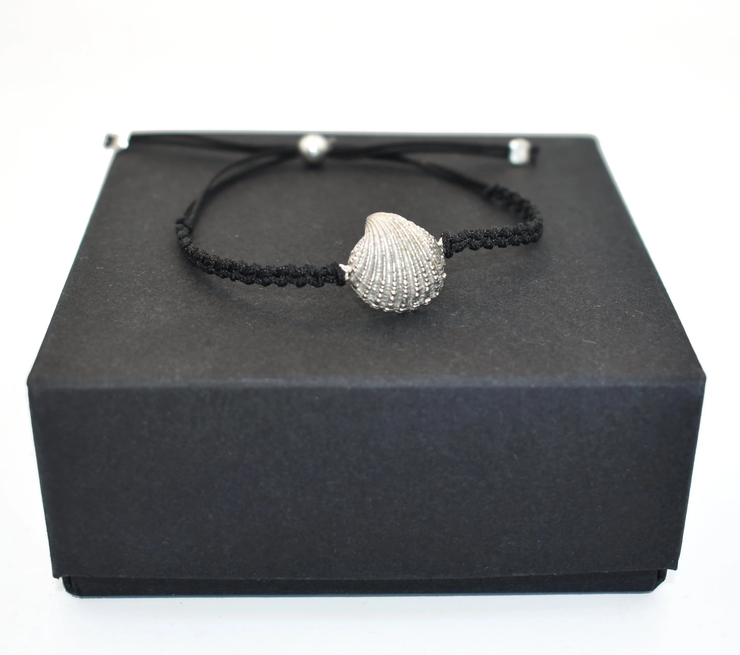 small shell bracelet platinum-DSC_4903.jpg
