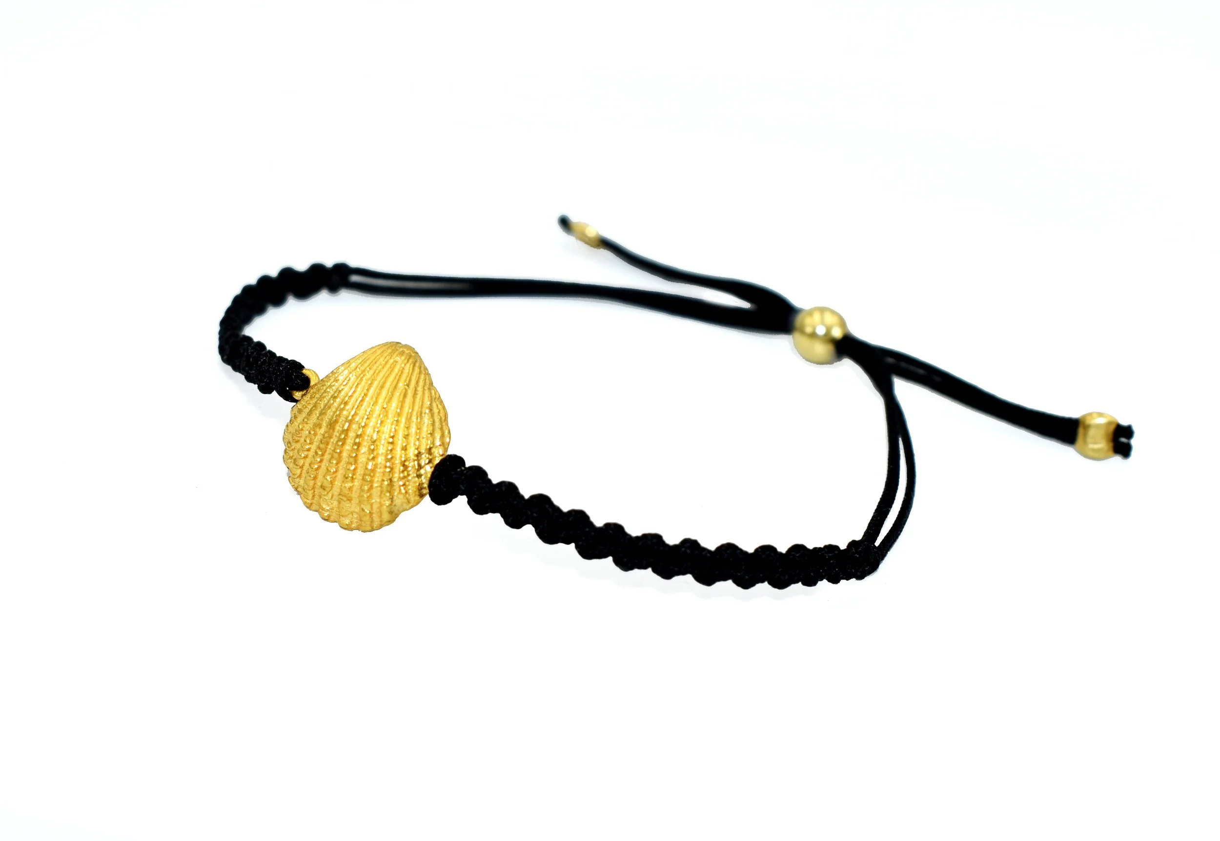 small shell bracelet gold-DSC_4831.jpg