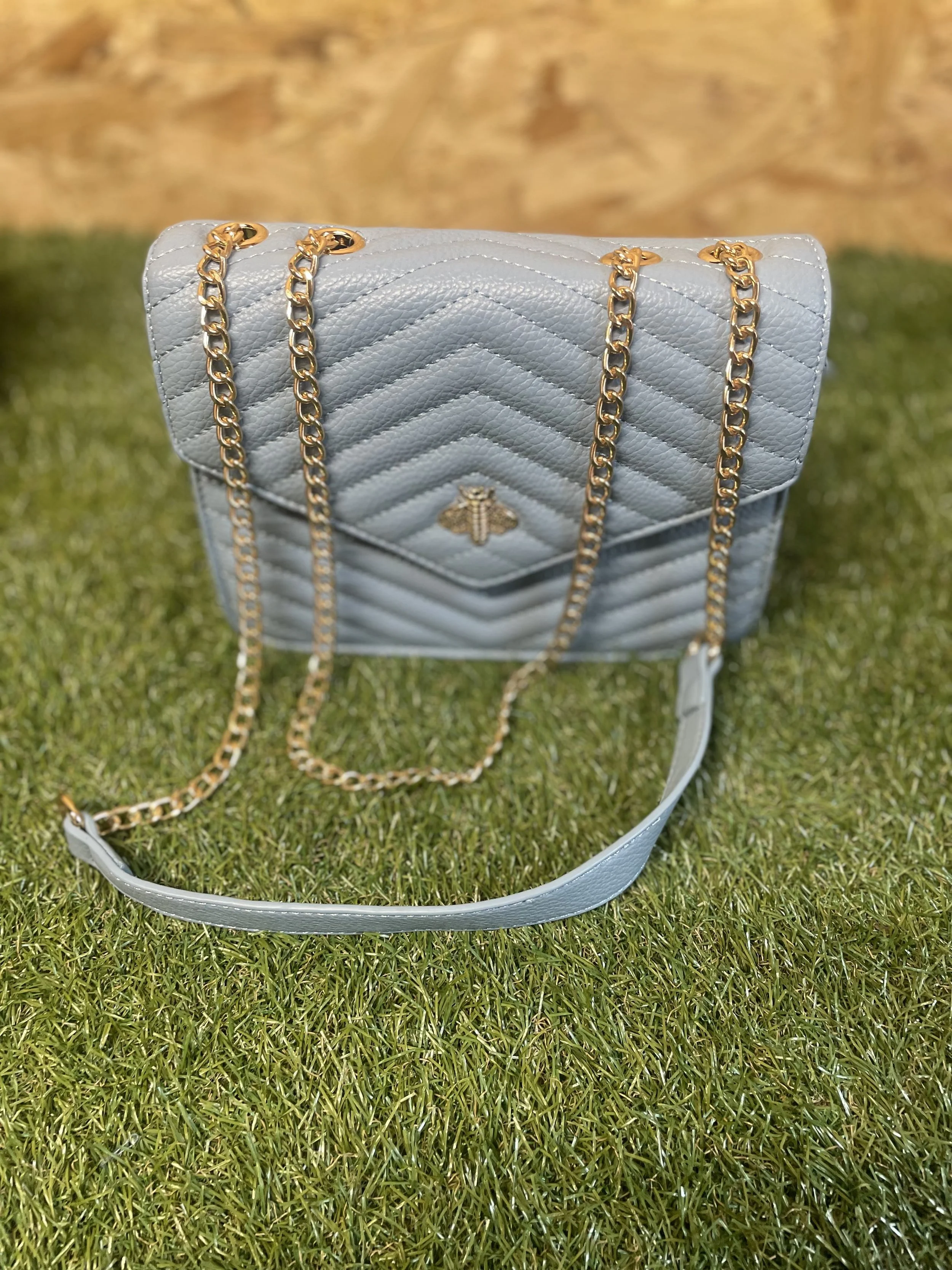 Quilted Bee Chain Bag
