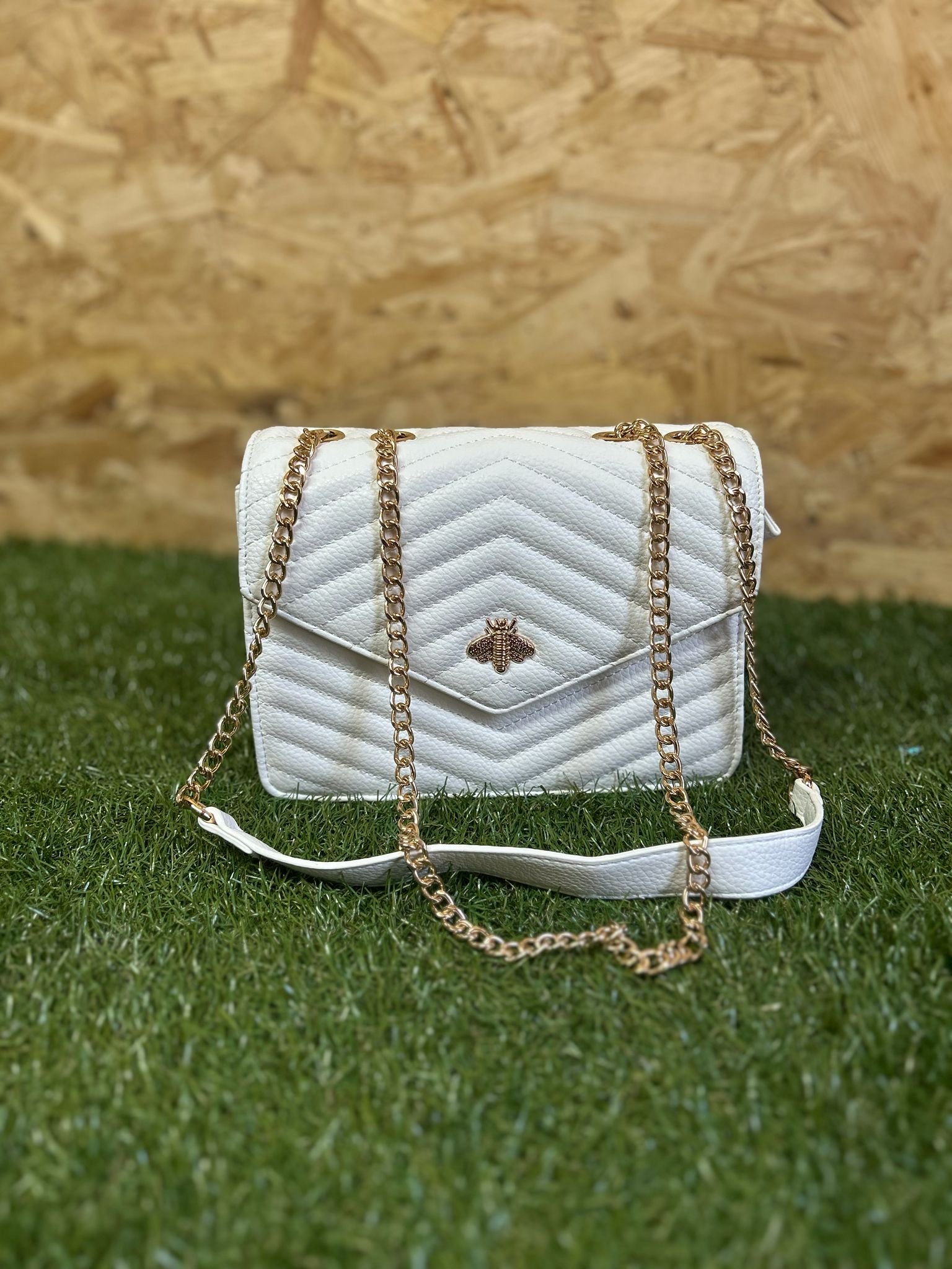 Quilted Bee Chain Bag