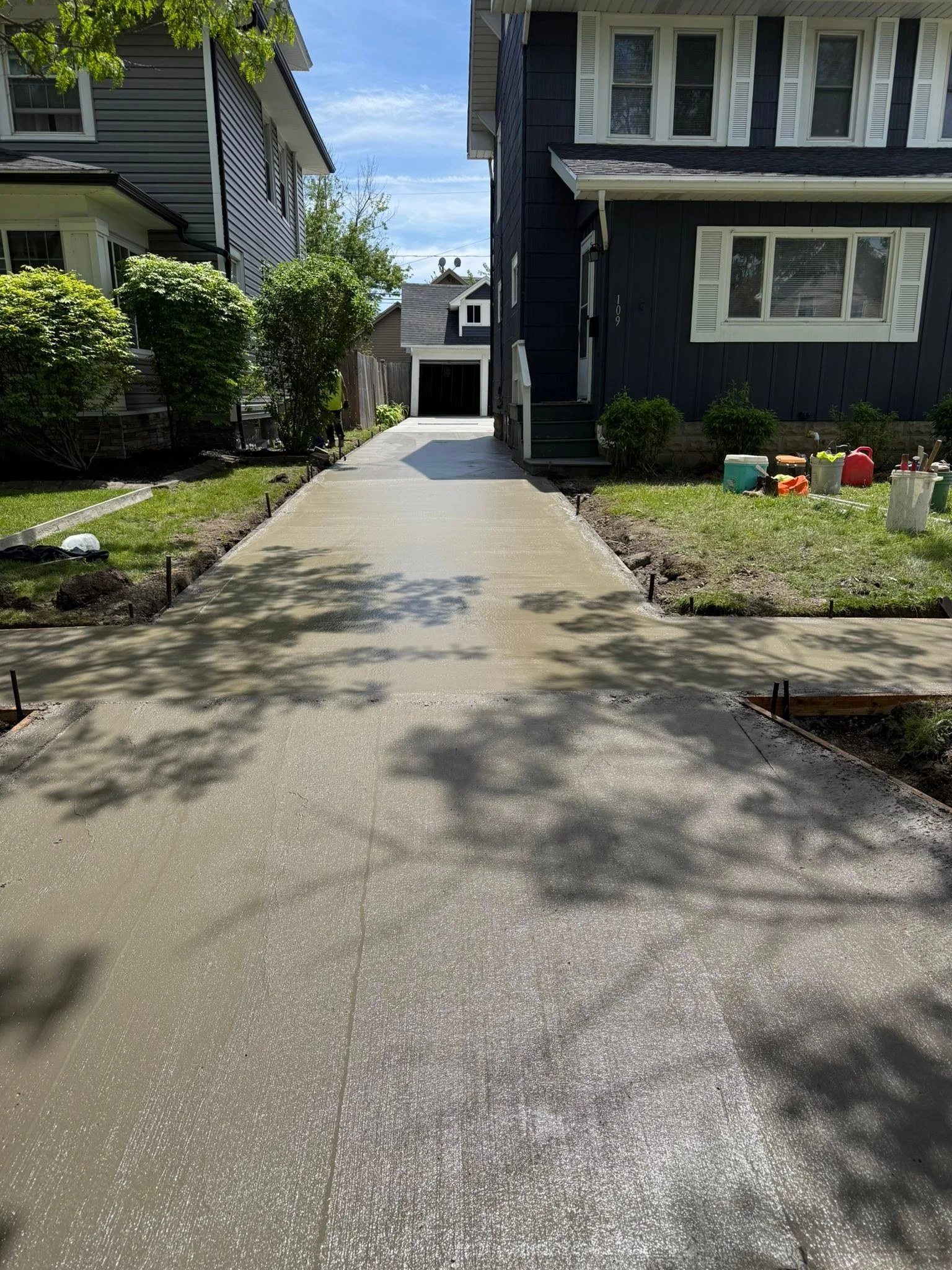Step Up Your Curb Appeal: Modern Concrete Walkway and Driveway Trends in Western New York