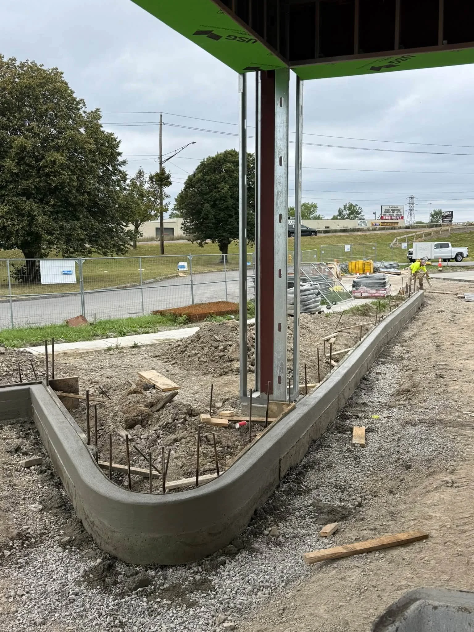 Commercial Concrete Curbs in Western New York: Types, Installation &amp; Site Benefits