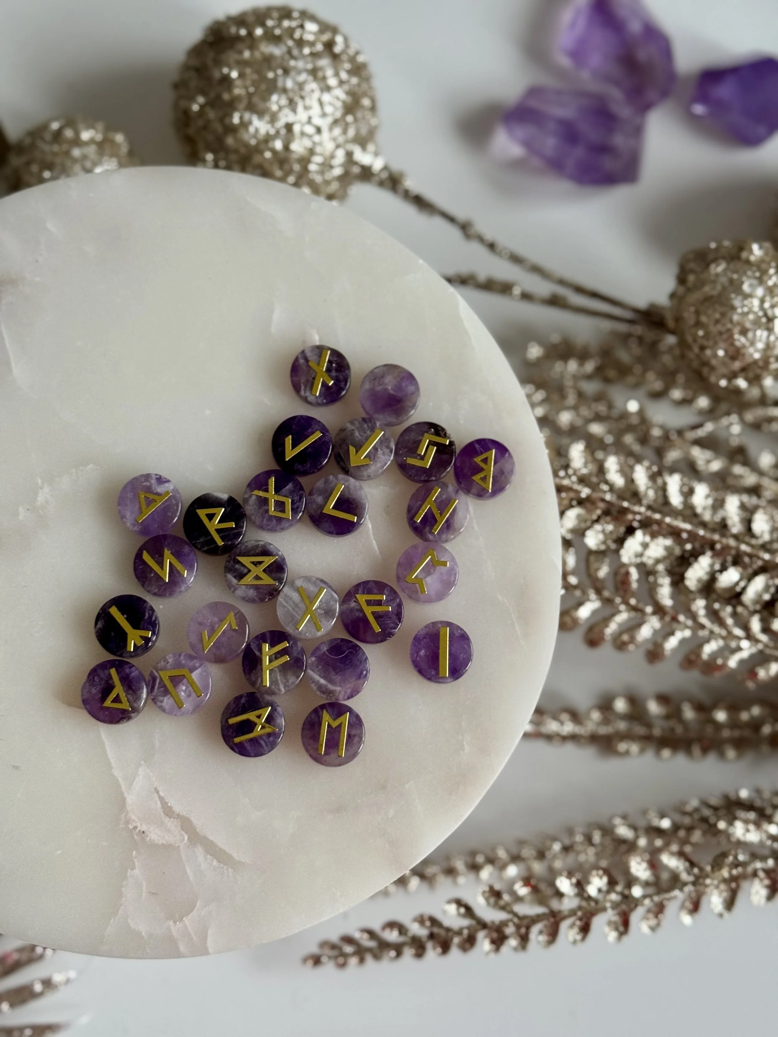 Rune de masa - Ametist Chevron 