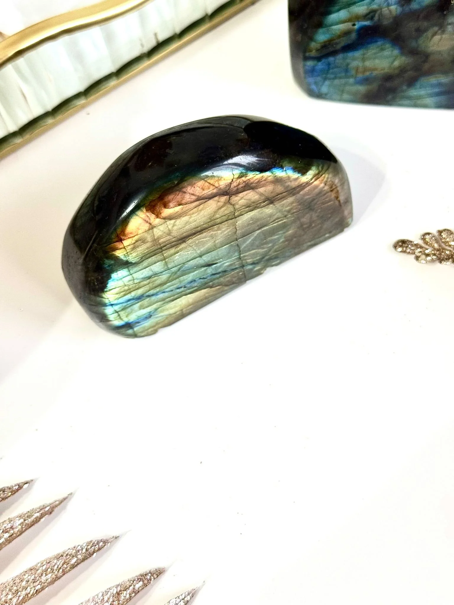 Labradorit - forma libera gigant 