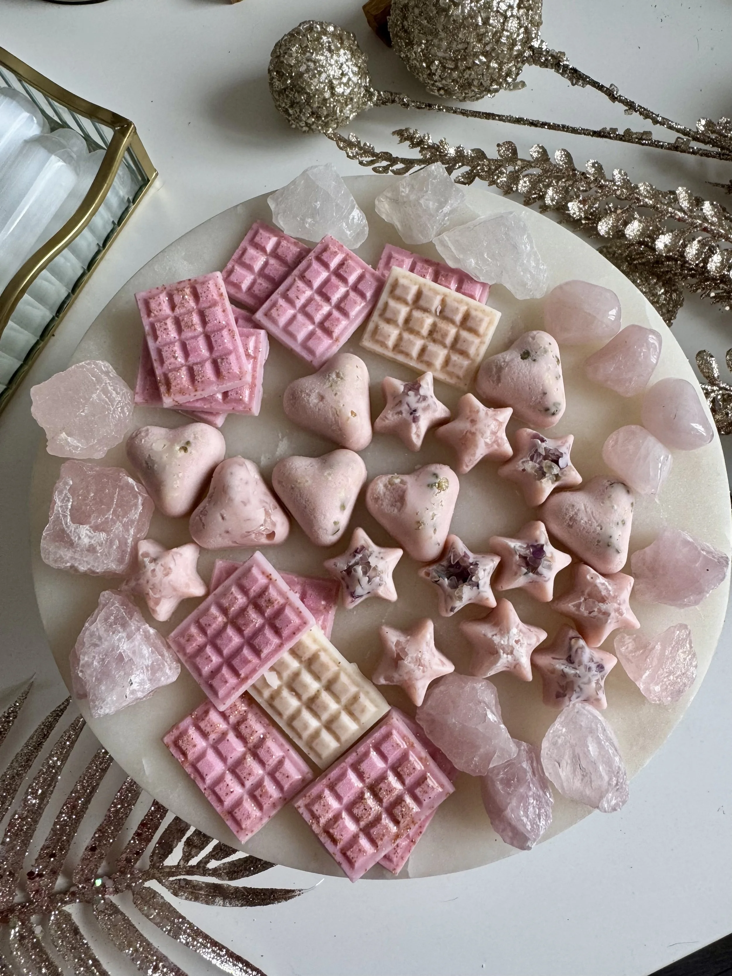 Ceara naturala de soia ritualizata - Familie fericita - cu Tamaie de Rege, uleiuri esentiale naturale provenienta India, plante naturale si chips-uri de cristale