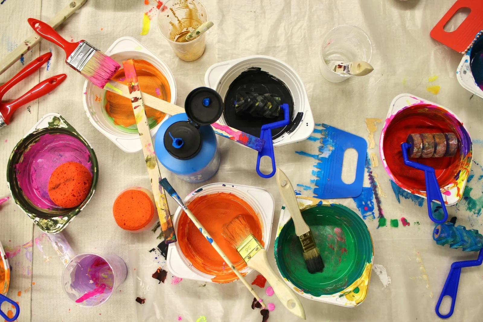 JGA schwanger: Warum Actionpainting das perfekte Erlebnis für die werdende Mama ist