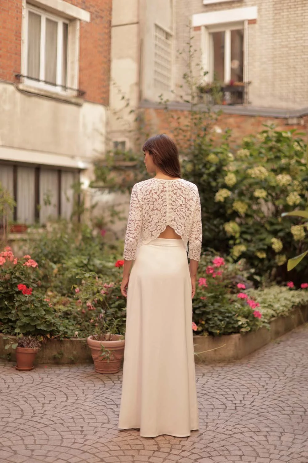 madeleine-carmela-haut-dentelle-jupe-longue-satin-robe-mariee-maison-lemoine (2).jpg