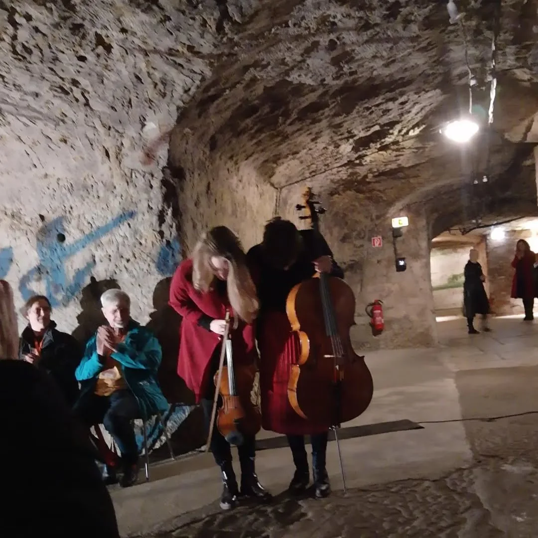 Premiere geschafft!! ✨️
Wir sind total glücklich und beseelt über das Debüt unseres Programms "Du bist also meine Angst?" in den Historischen Felsengängen Nürnberg.
#duoarima #historischefelsengängenürnbe