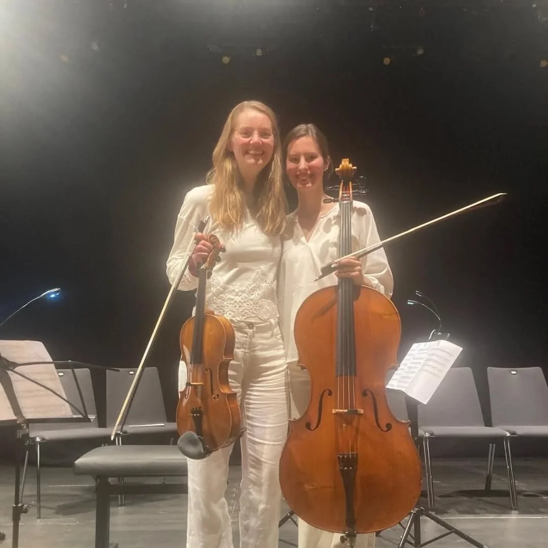Bevor es in die Weihnachtsfeiertage geht, hier noch ein paar Bilder von unseren letzten zwei Auftritten im Rahmen des @bachfestmuenchen 🎶

Vielen Dank nochmal an das tolle Team von @gasteig_muenchen f&uuml;r die sch&ouml;ne Zusammenarbeit!

Ein gro&