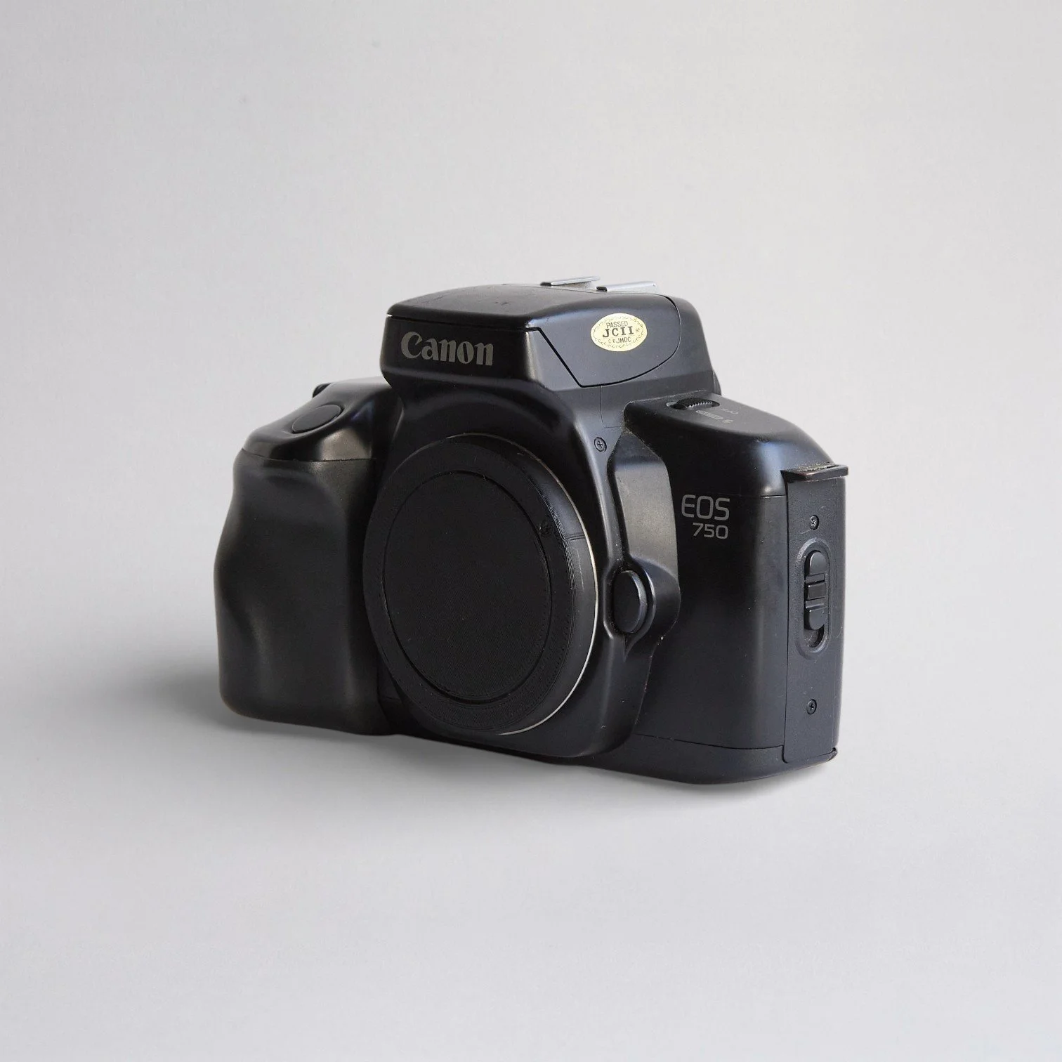 Canon-EOS-750-Curated-By-Carolina-Sosa-Abó