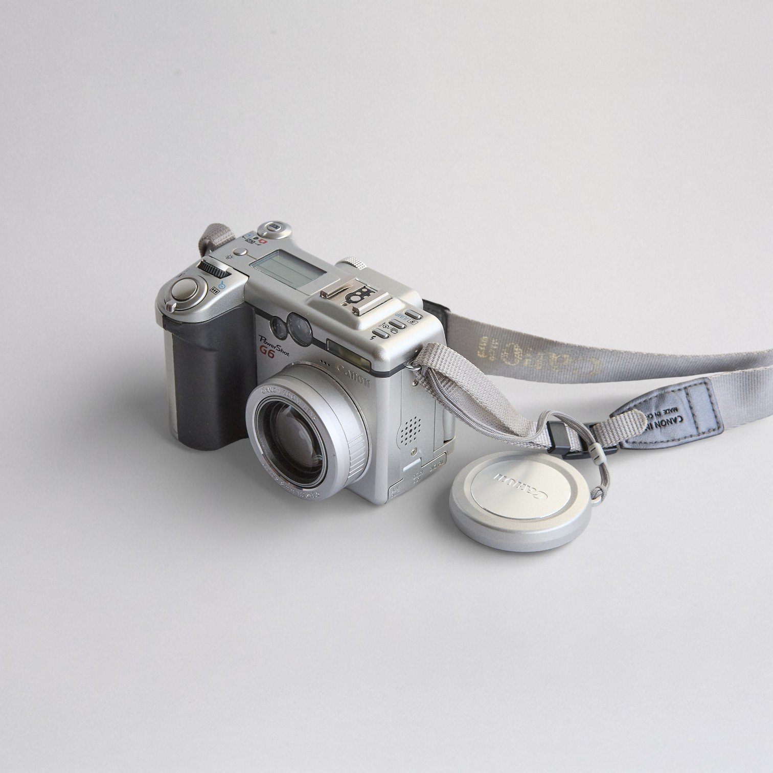 Canon-Powershot-G6-Curated-By-Carolina-Sosa-Abó